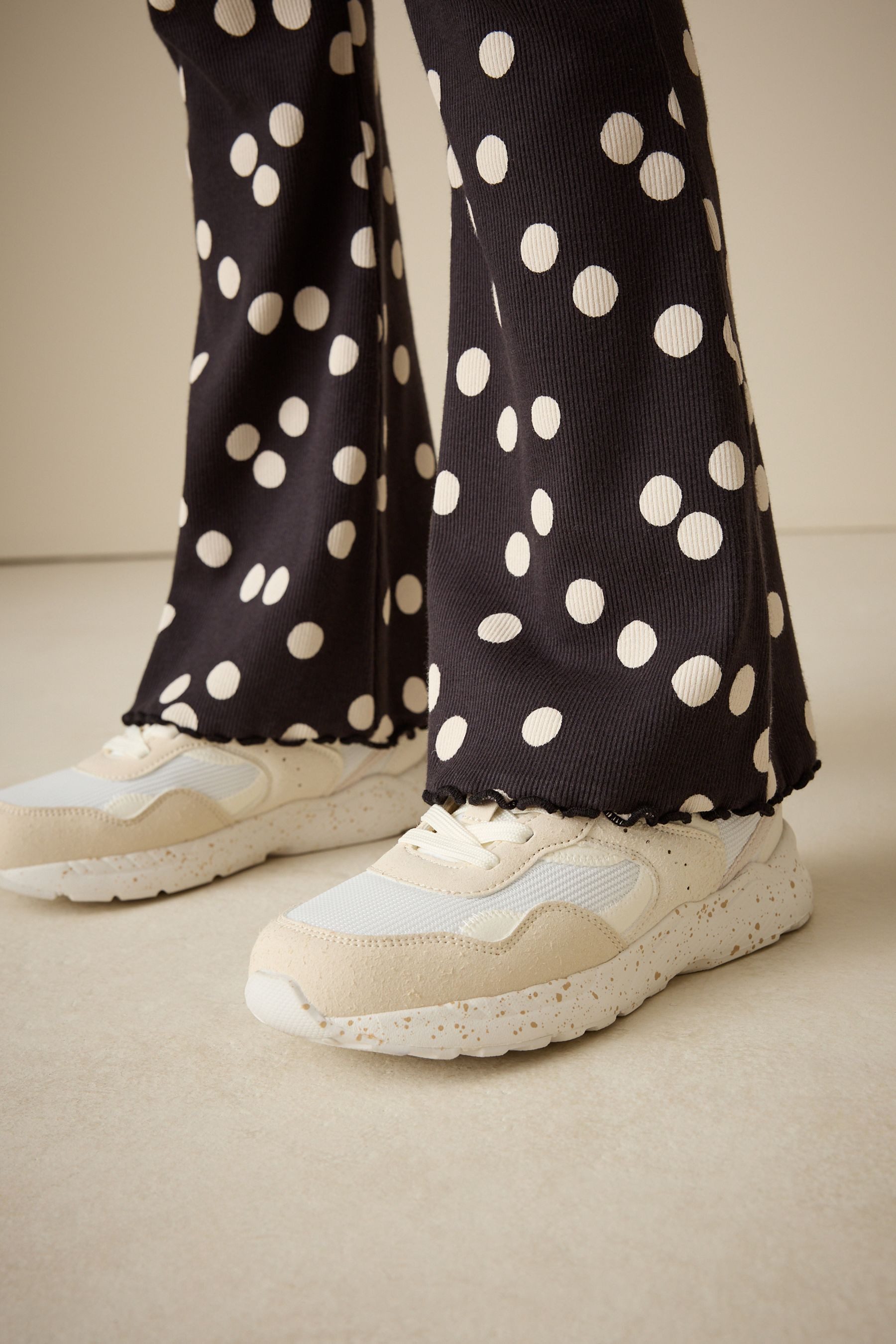 Next Leggings Gerippte Leggings mit ausgestelltem Bein (1-tlg) – Bild 3 von 5