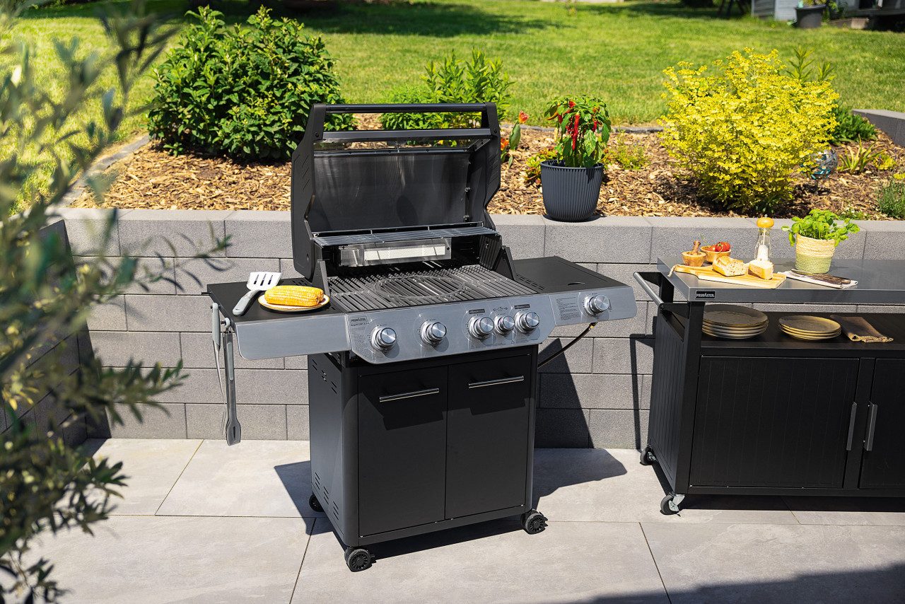 Primaster Gasgrill Primaster Gasgrill Cody Powerzone &, Deckelthermometer Heckbrenner mit Rollen Seitenbrenner
