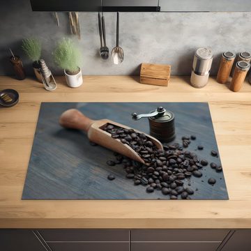 MuchoWow Herdblende-/Abdeckplatte Kaffeebohnen auf einem dunklen hölzernen Hintergrund mit einer, Vinyl, (1 tlg), 76x51 cm, Ceranfeldabdeckung für die küche, Induktionsmatte