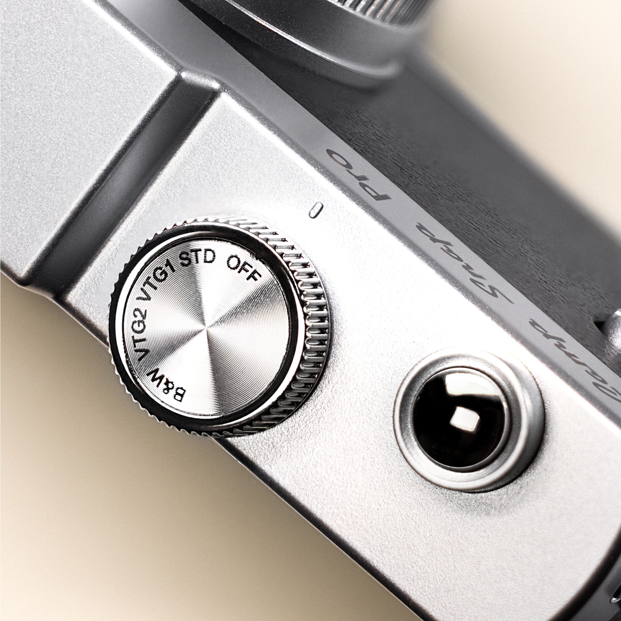 Camp Snap CS-PRO Retro Digitalkamera 16MP mit Xenon-Blitz, Vintage Style Kompaktkamera (Fixfokus-Objektiv, nicht vorhanden, 16 MP, Keiner, 16MP Retro Kamera ohne Display mit Xenon-Blitz (53 Zeichen)
