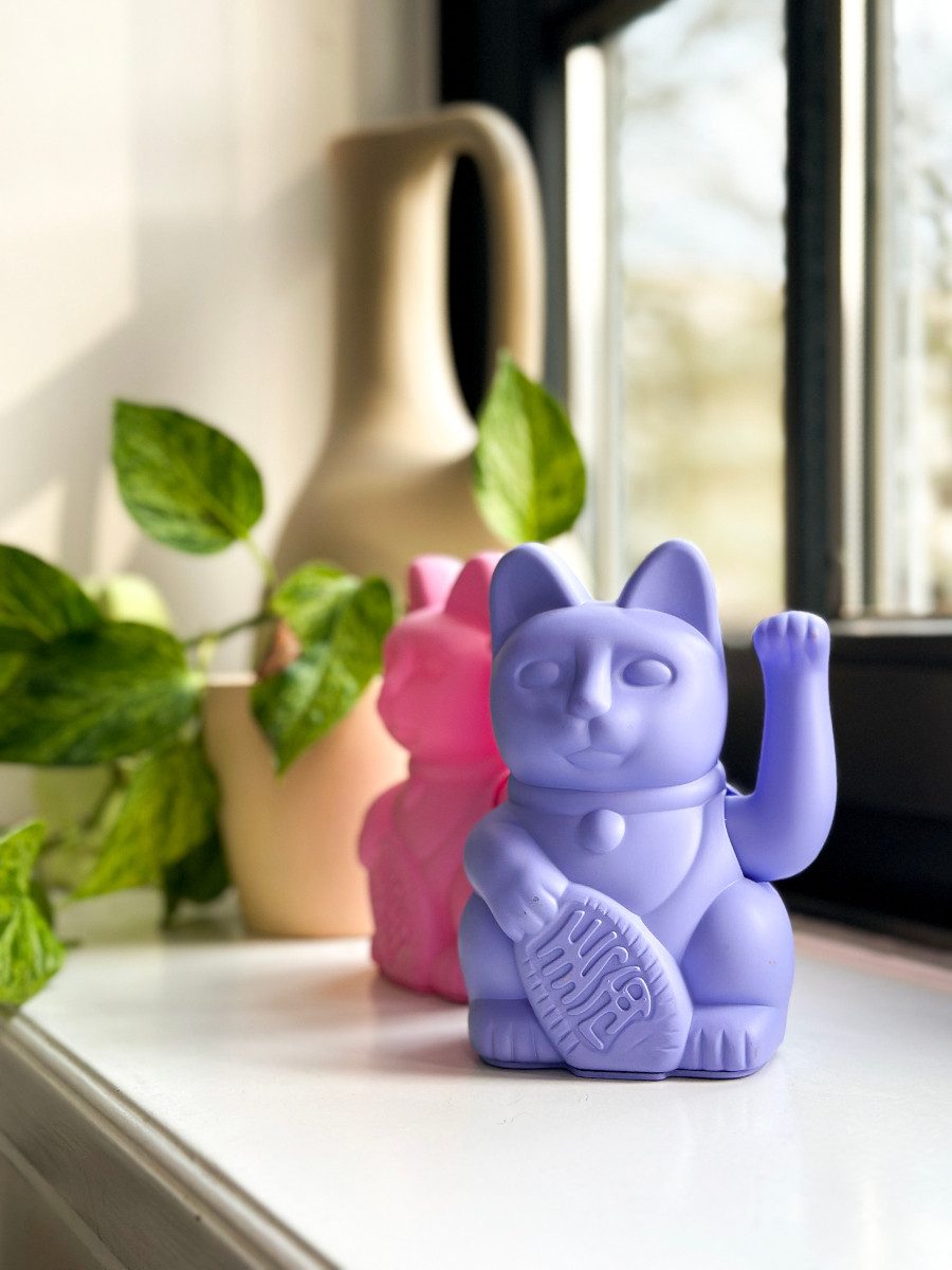 Donkey Products Dekofigur Lucky Cat Classic Winkekatze lila 15cm