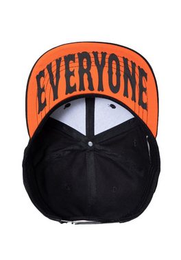 KingKerosin Snapback Cap F*ck Everyone mit ausdruckstarkem Print auf der Schirmunterseite