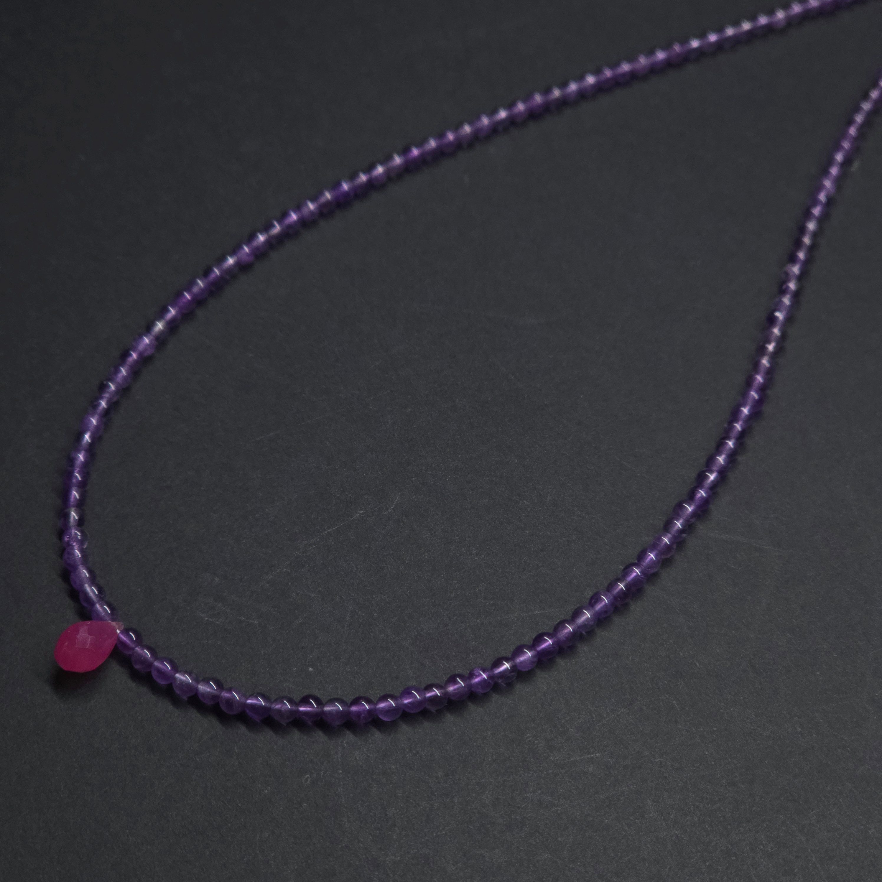 GOLDEN Charm-Kette Amethyst Kette 2,5 mm mit Rubin Anhänger, 925 Silber, Handgemacht