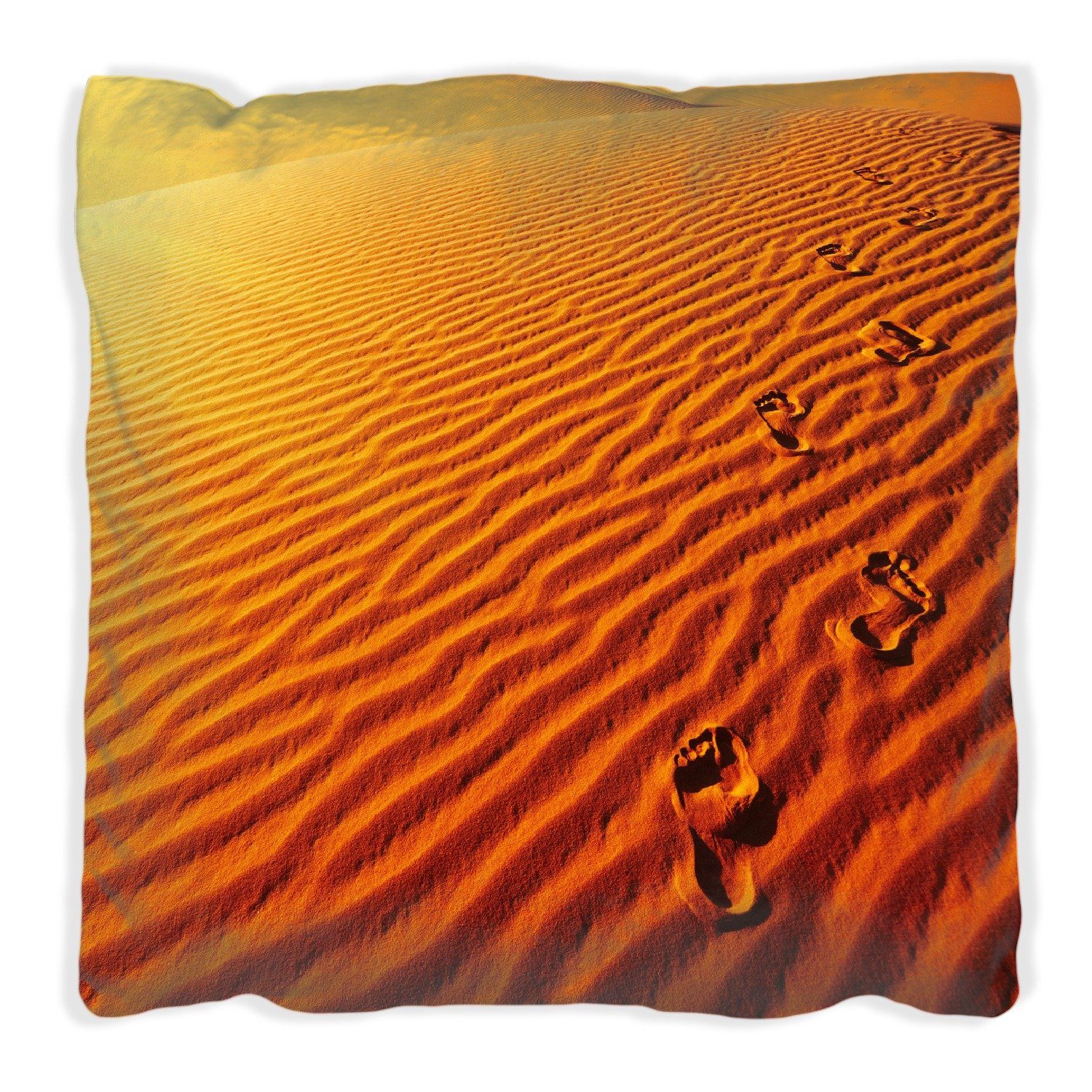 Wallario Dekokissen Fußspuren im Sand - Sanddüne in der Wüste, handgenäht