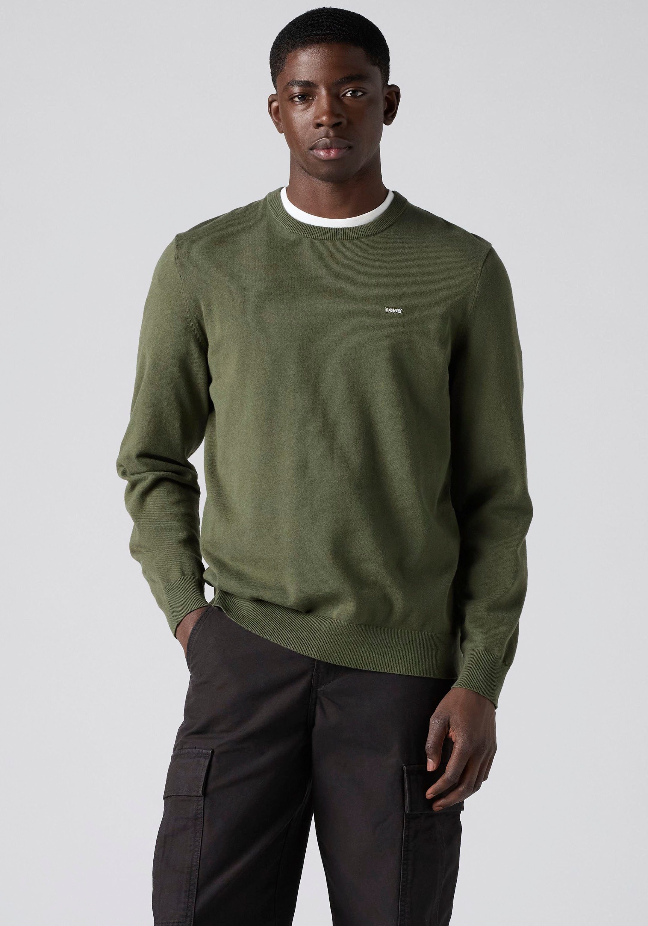 Levi's® Rundhalspullover LIGHTWEIGHT HM SWEATER Feingerippte Abschlüsse
