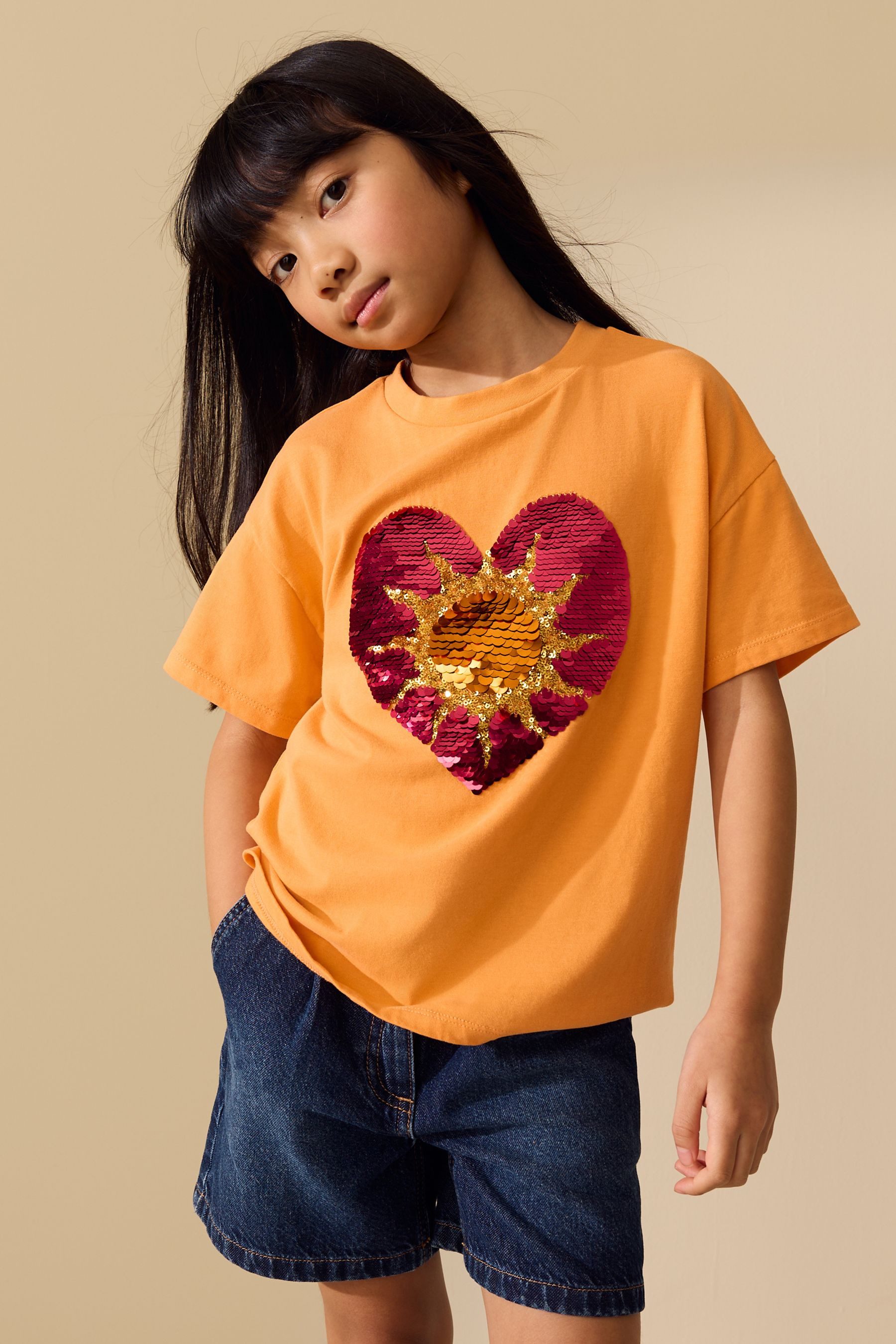 Paillettenshirt T-Shirt mit Paillettenherz
