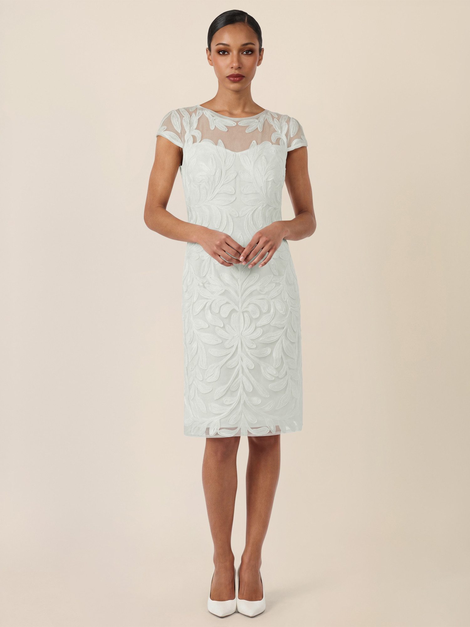 Apart Brautkleid mit floraler 3D-Stickerei günstig online kaufen