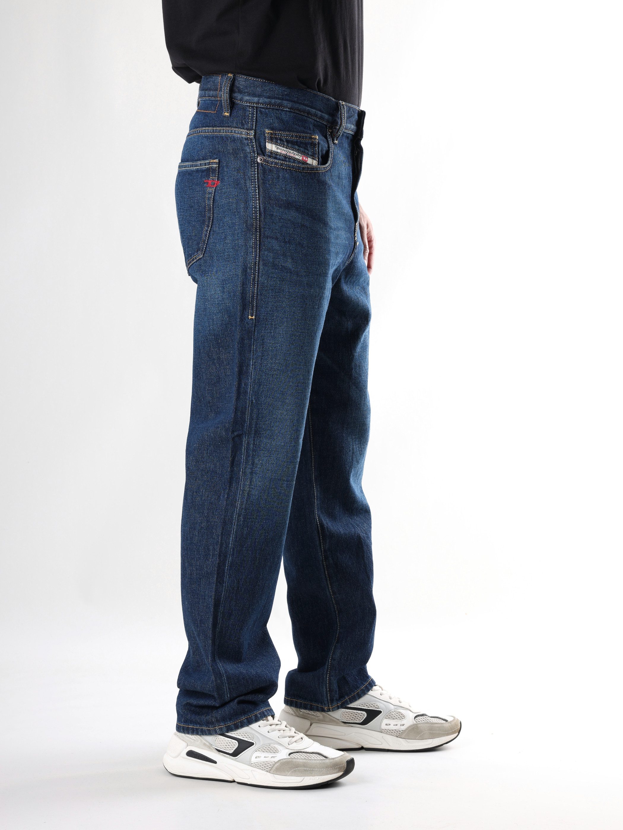 Diesel Straight-Jeans klassischer Regular Fit - 2020 D-Viker 09C03 bequemer Sitz, ohne Stretch – Bild 2 von 5