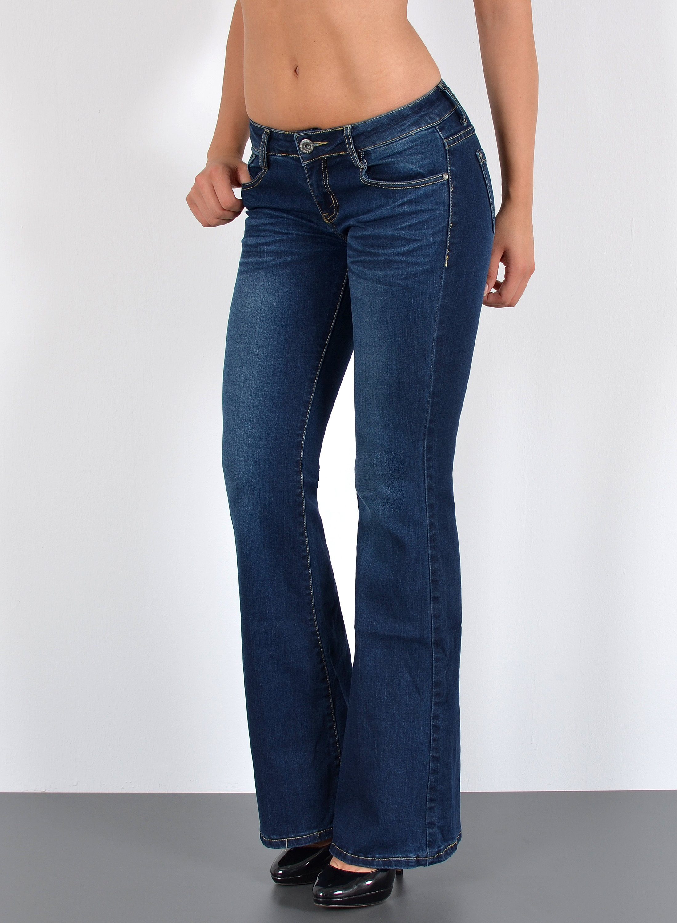 ESRA Bootcut-Jeans B300 Damen Bootcut Jeans Schlaghose, bis Übergröße / Plussize Größe, Damen Flared Jeans Low mit niedrigem Bund, Damen Bootcut weite Jeans Hose mit Stretch, Damen Schlagjeans, Damen weite Hose, Damen weite Jeans, Damen Jeans weites Bein, Bootcut Hose Damen