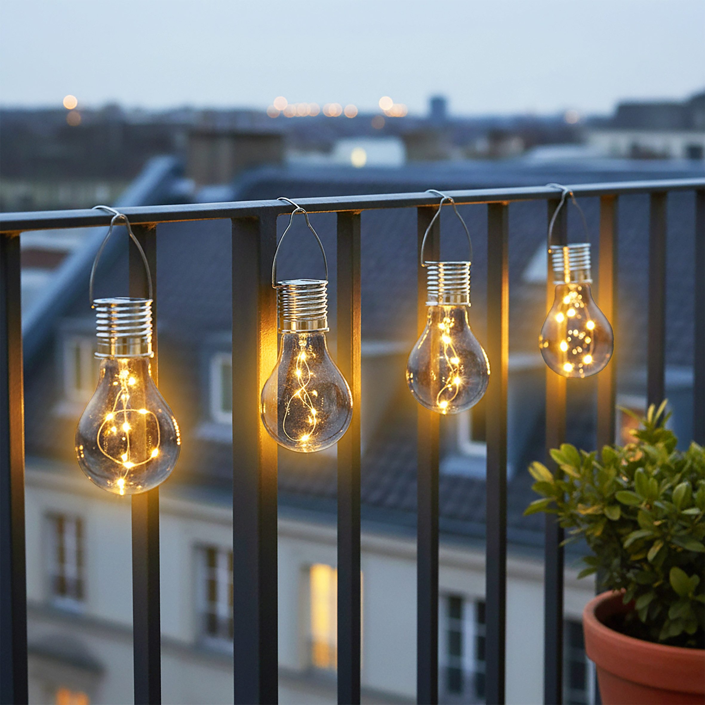 Spetebo LED Solarleuchte Kunststoff Solar Glühbirne 4er Set 15 cm - in gelb, grün, pink, blau, Solarbetrieben, LED wechselbar, warm weiß, Praktische Einschlatautomatik