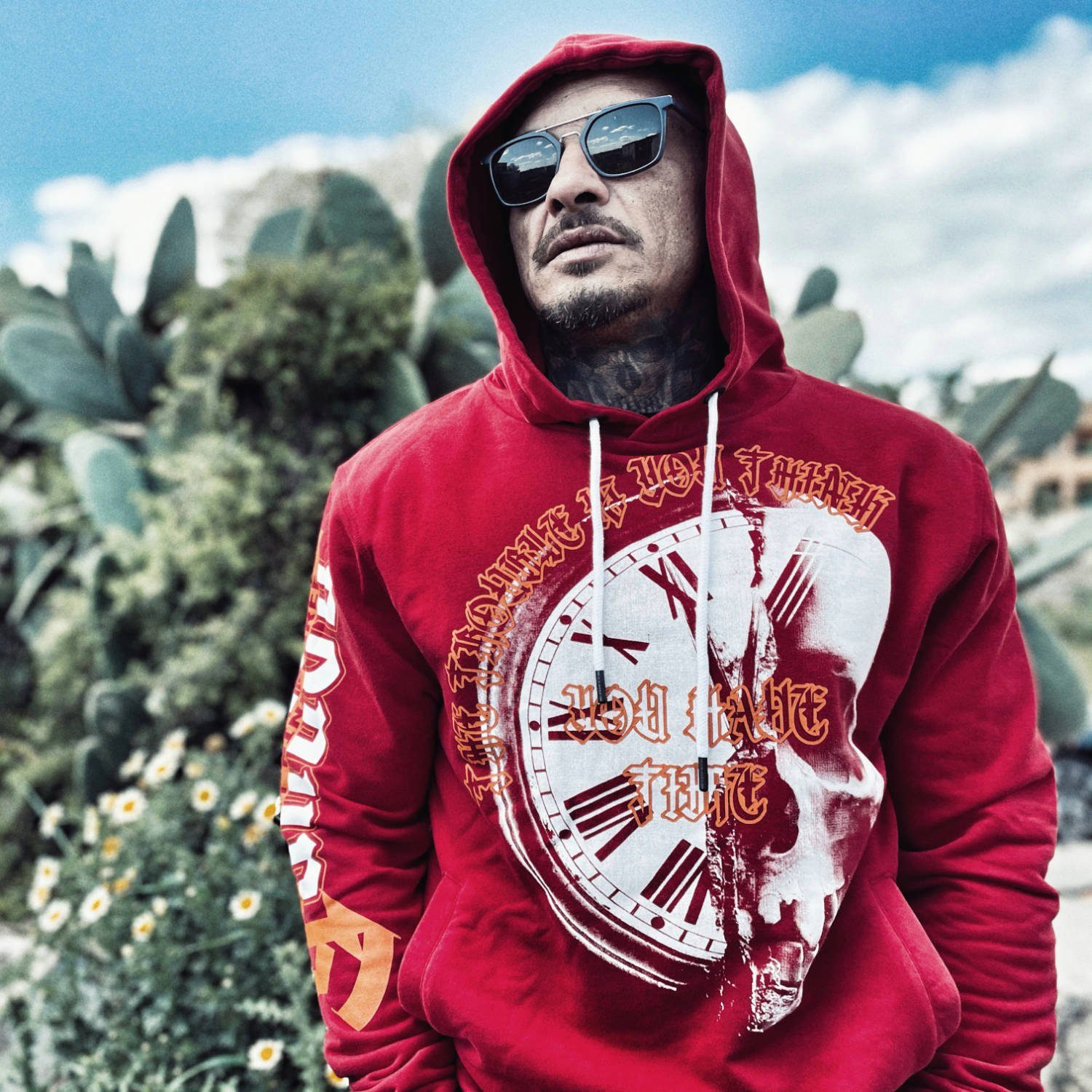 YAKUZA Hoodie Time Trouble