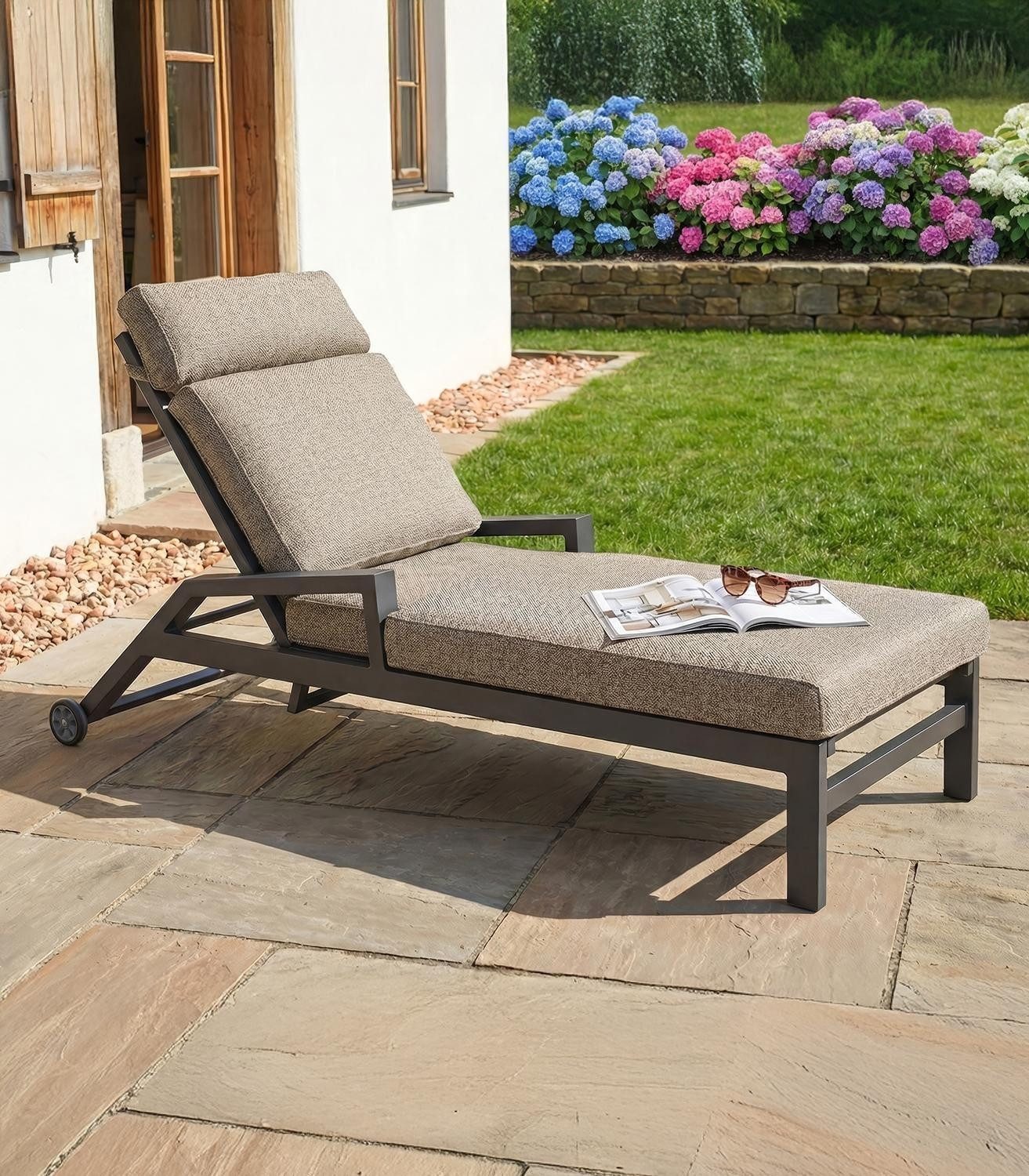 Outdoor Gartenliege AVENA, Anthrazit, Braun, Aluminium, Textilen, Webstoff, mit Auflage, Kopfteil verstellbar, B 65,5 x H 50 x T 190 cm