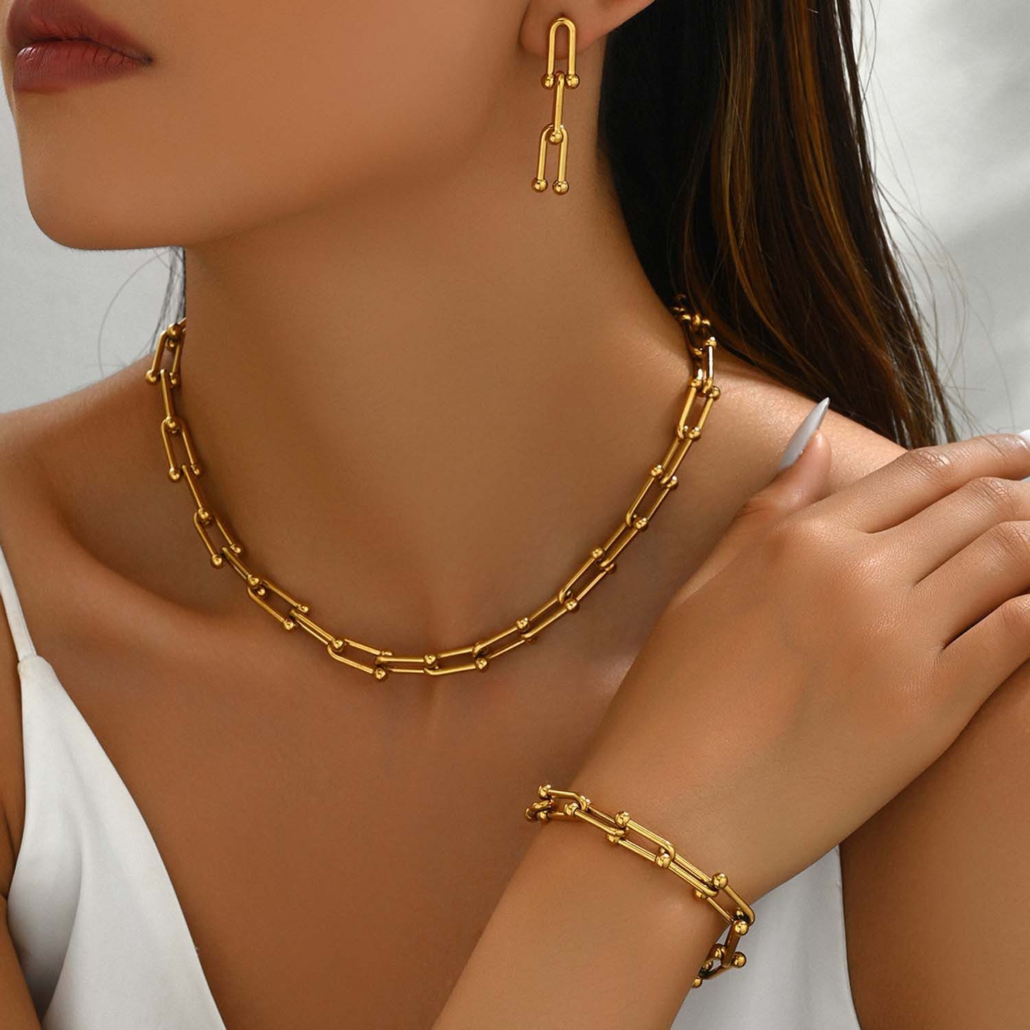 trends for living Schmuckset Schmuckset für Damen: Halskette und Ohrringe, schlichtes Armband, mit U-förmigem Hufeisenverschluss