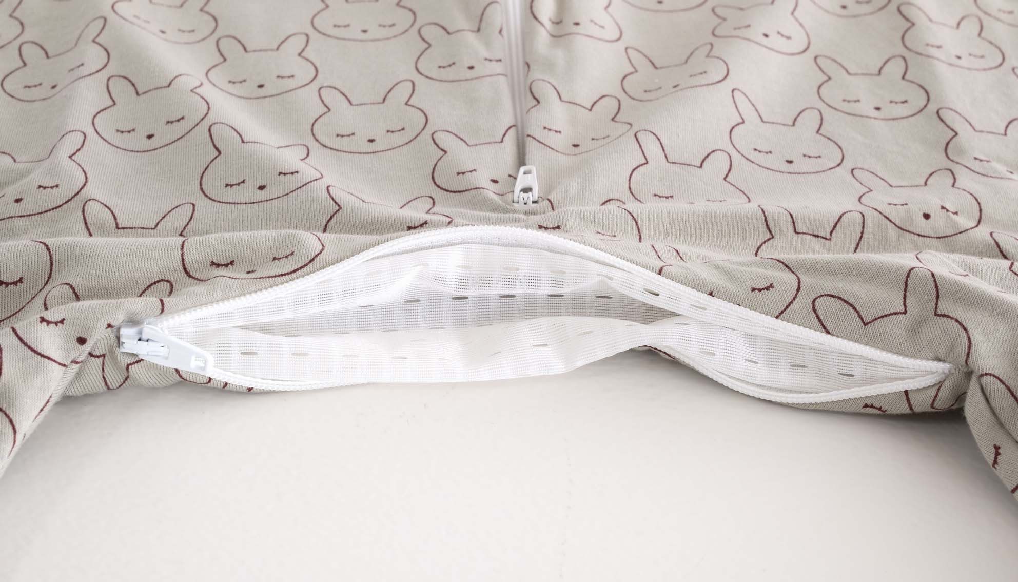 Träumeland Babyschlafsack Schlafanzug light TO GO Baumwolle Kuschelhase grün (1 tlg)