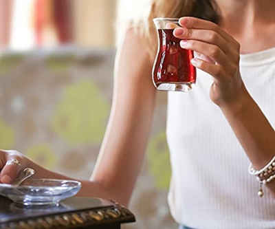 LAV Teeglas »Türkisches Teegläser Set, traditionelles Tee-Set mit modernem Design, Teetassen und Kaffeebecher, klare Gläser, 175ml, spülmaschinenfest«