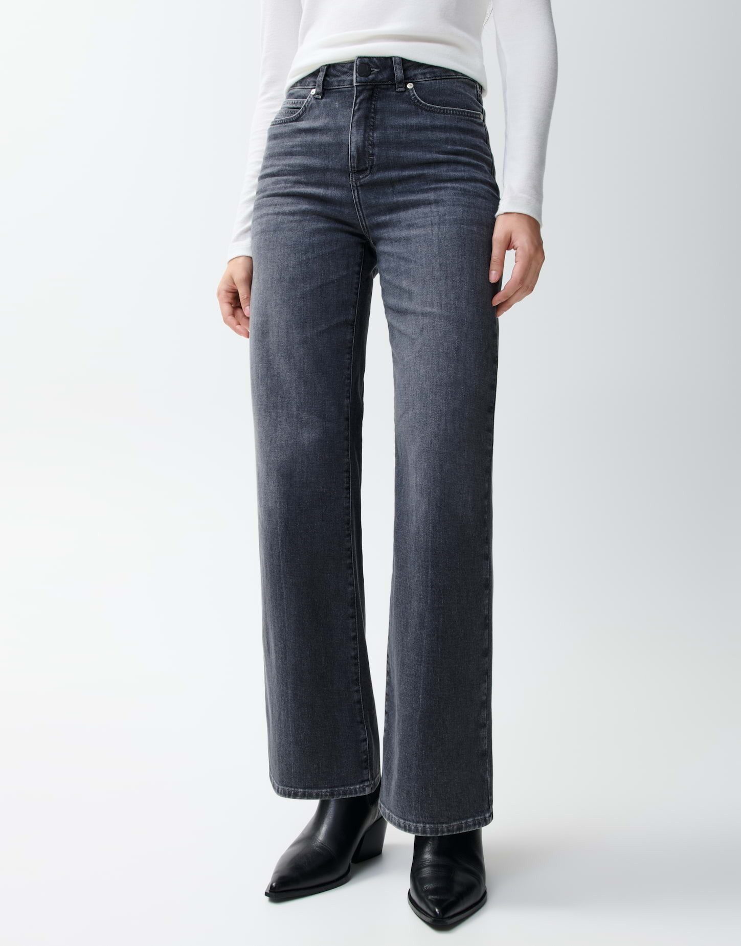 OPUS PANTS Weite Jeans Melly modern aus Baumwolle mit gerader Passform Weiter, gerader Beinverlauf mit Stretchkomfort und Used-Waschung