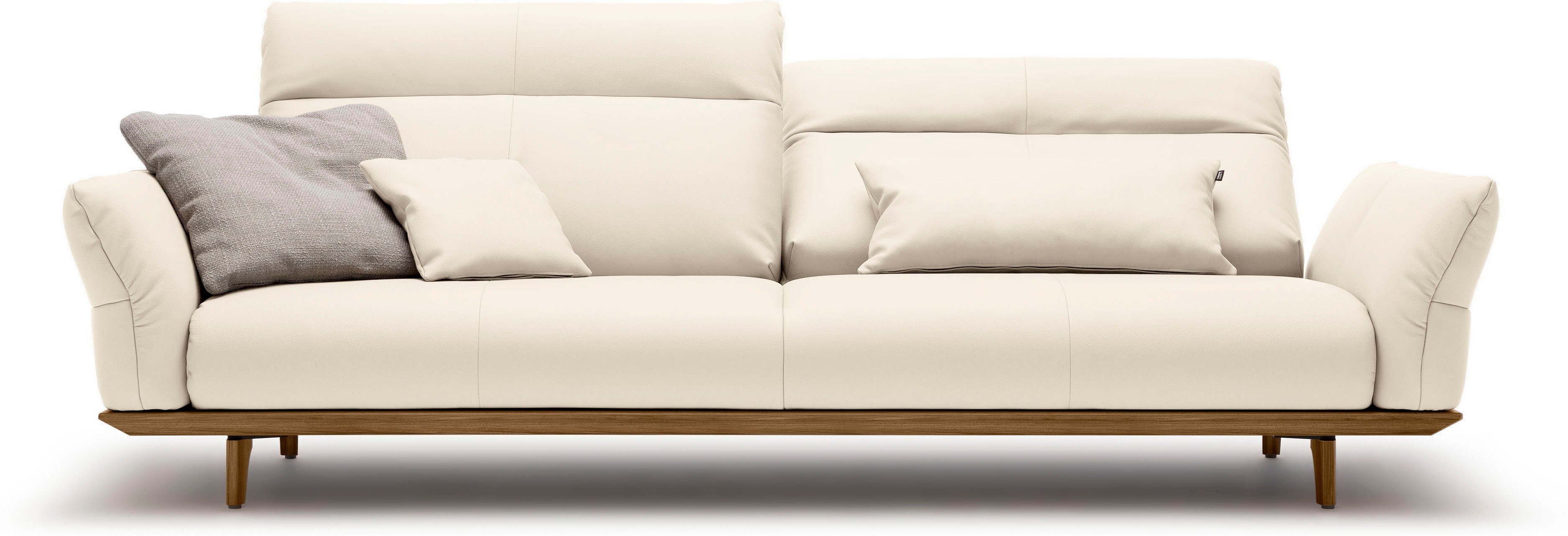 hülsta sofa 4-Sitzer hs.460, Sockel in Nussbaum, Füße Nussbaum, Breite 248 cm