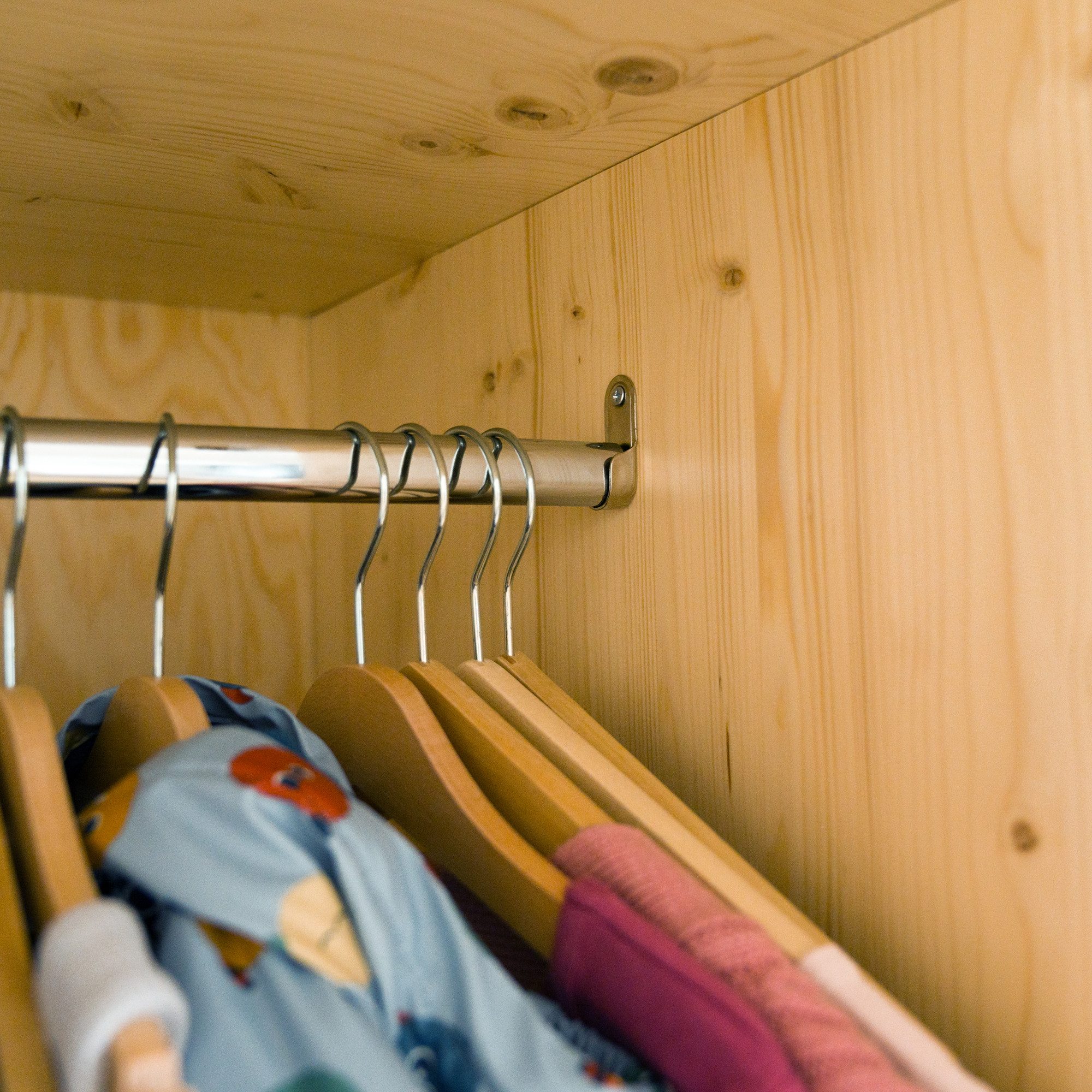 WOMONY Kleiderschrank / Schrank / mit 3 Türen und Schubladen, 186 x 59 x 198 cm 3 Türen und 3 Schubladen – Bild 5 von 5