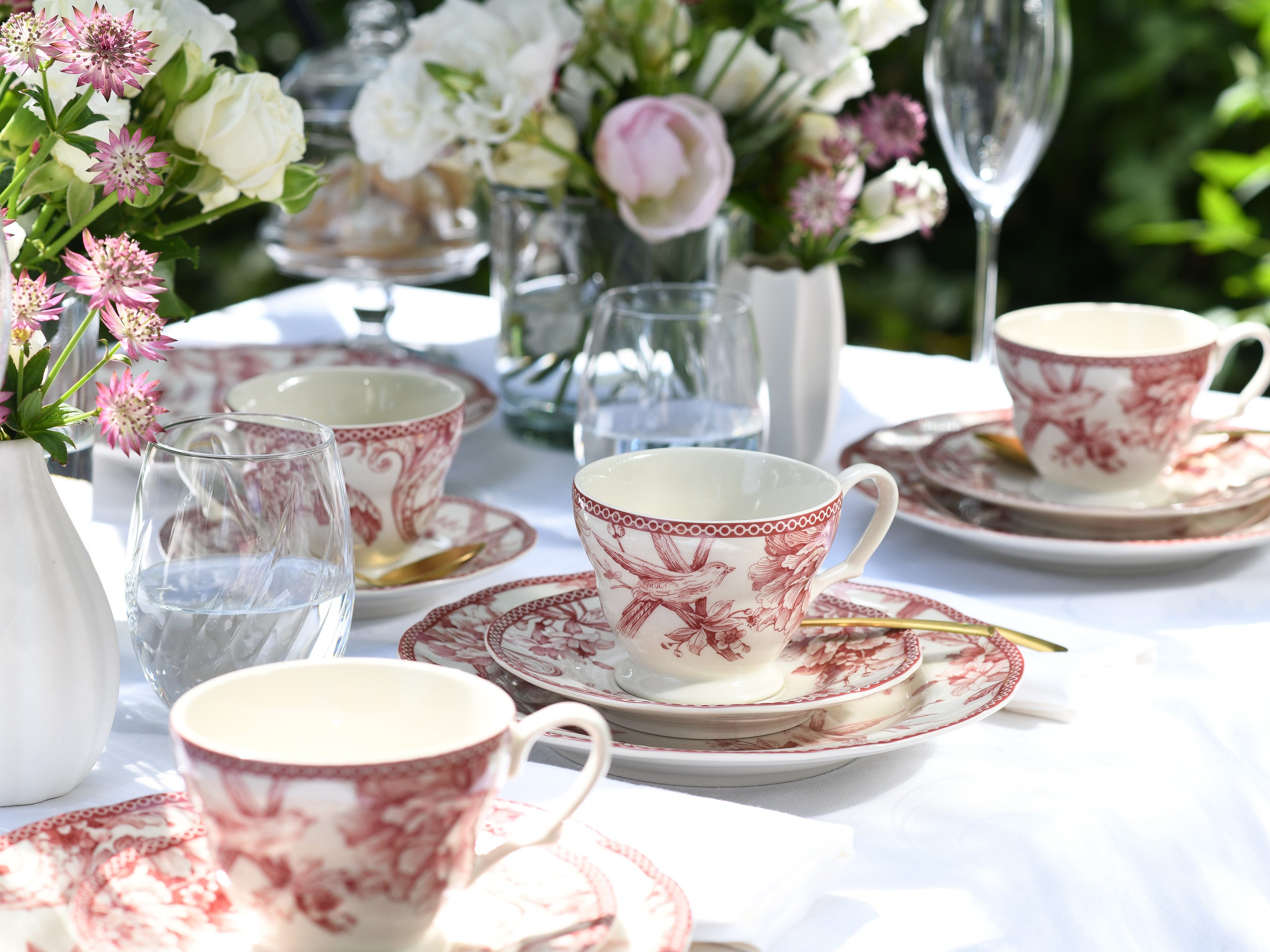 CreaTable Kaffeeservice Adelaide, Service 12-tlg. (12-tlg), 4 Personen, Porzellan, Nostalgischer Vintage Dekor, Elegante Form