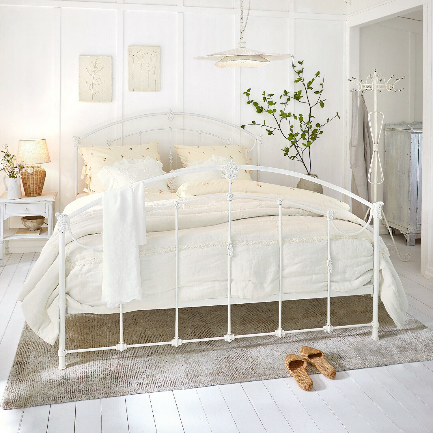 Mirabeau Bett Bett Canefield weiß