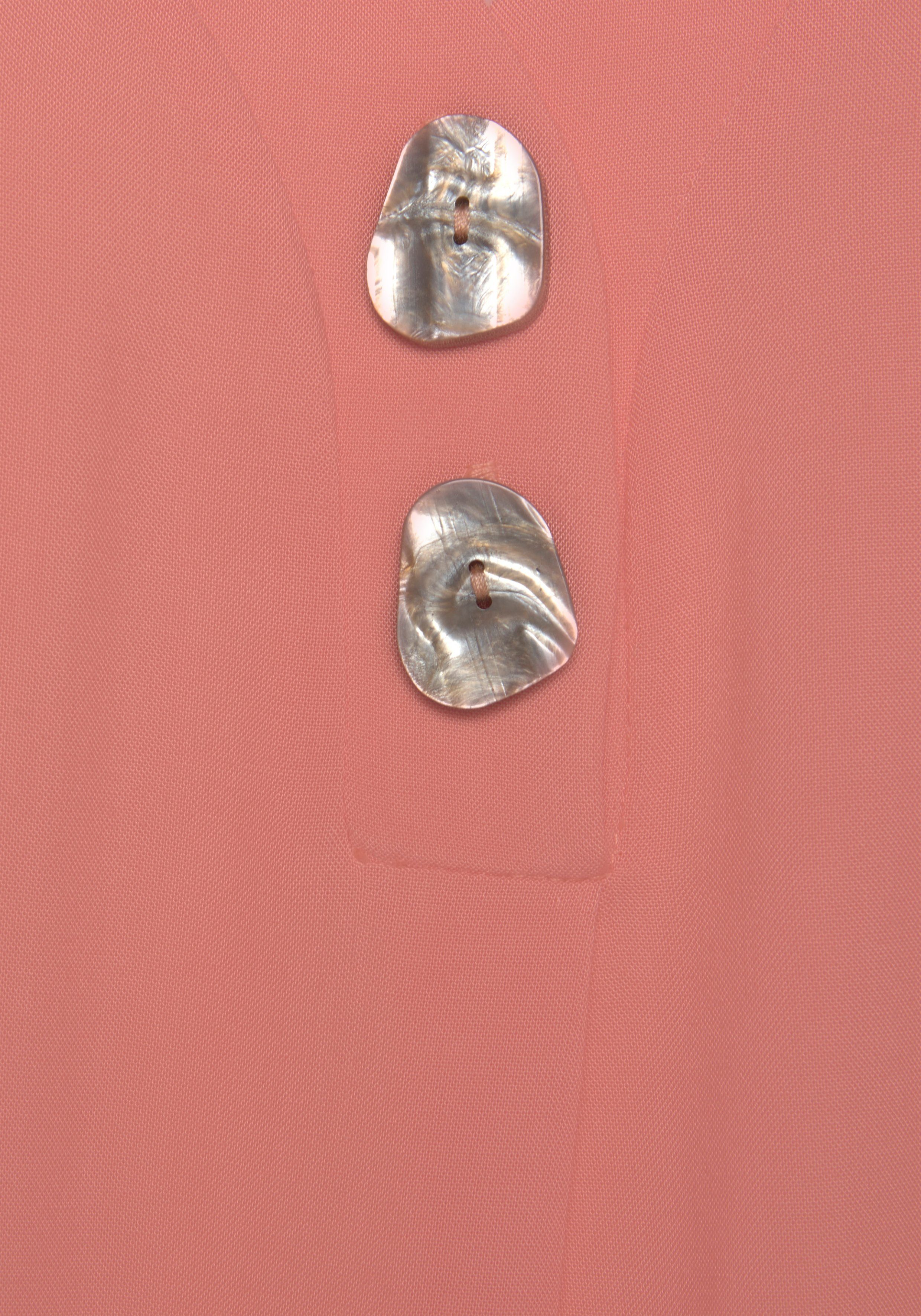 LASCANA Schlupfbluse mit tiefem V-Ausschnitt und modischen Knöpfen luftige Kurzarmbluse, lässiges Blusenshirt, Basic – Bild 5 von 5