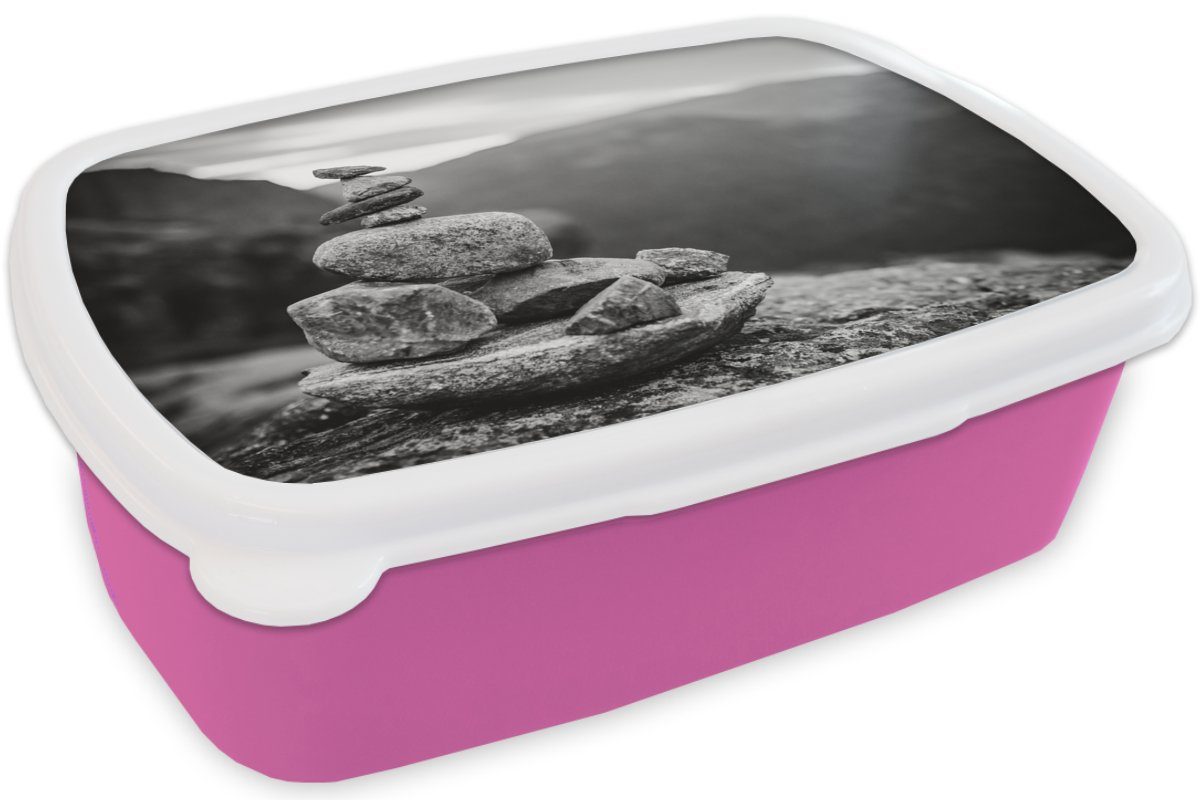 in (2-tlg), Norwegen, Steine Mädchen, für rosa Kunststoff Kinder, Brotdose Lunchbox MuchoWow Balancierende Erwachsene, Kunststoff, Snackbox, Brotbox