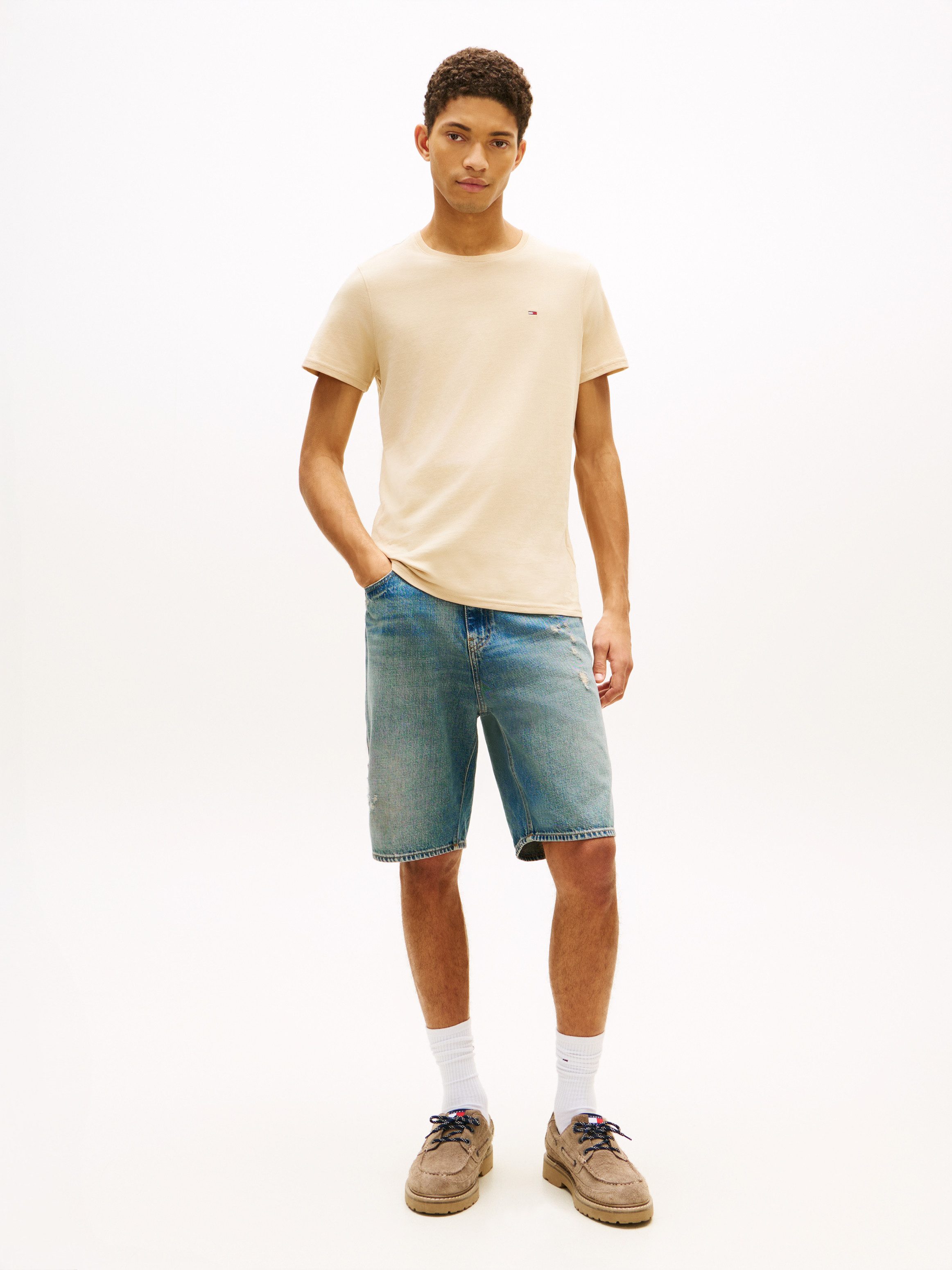 Tommy Jeans T-Shirt TJM ESSENTIAL SOLID mit Rundhalsausschnitt und dezenter Logo-Flag