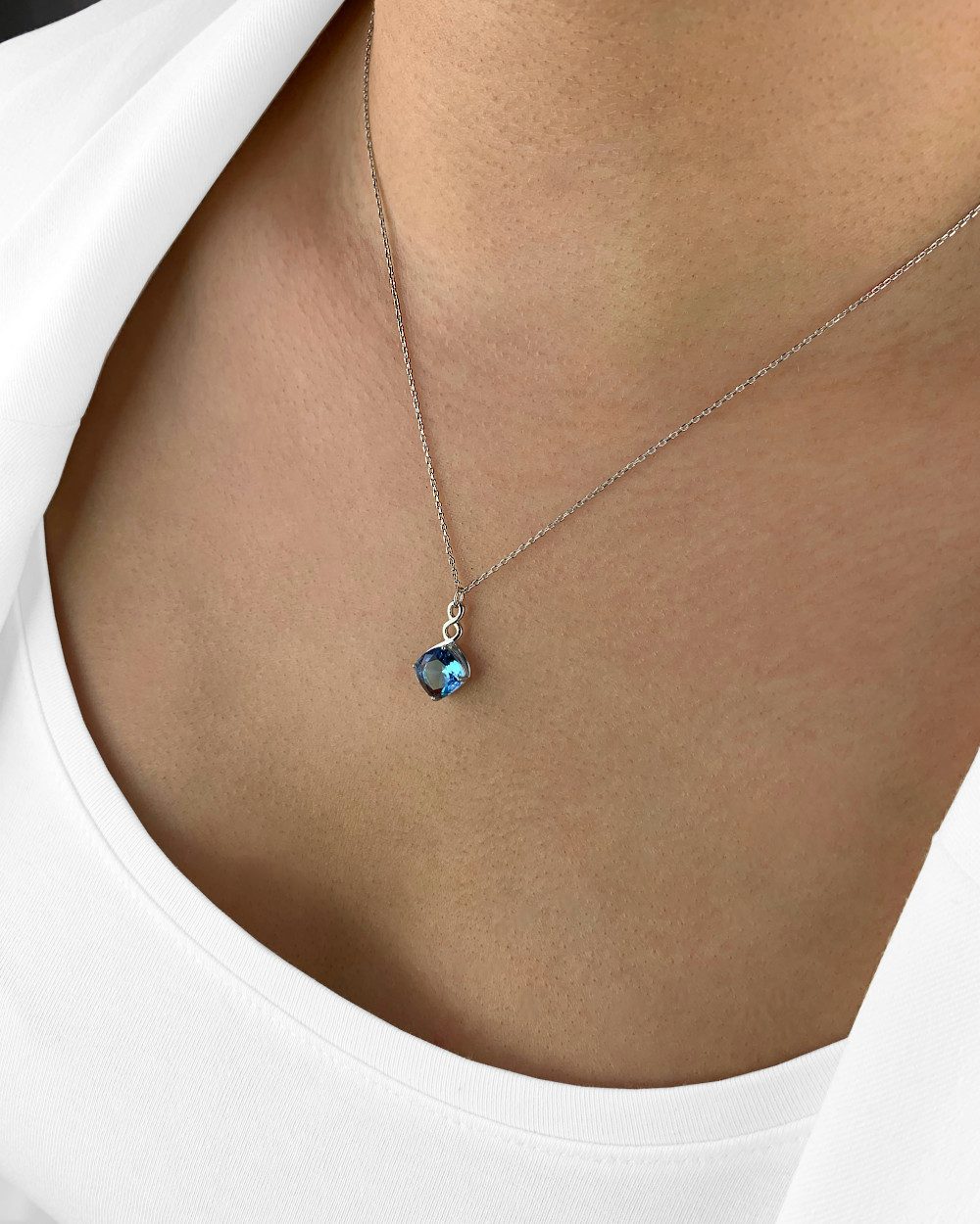 Kette mit Anhänger 'Hope' Damen Halskette Silber 925 blauer Kristall