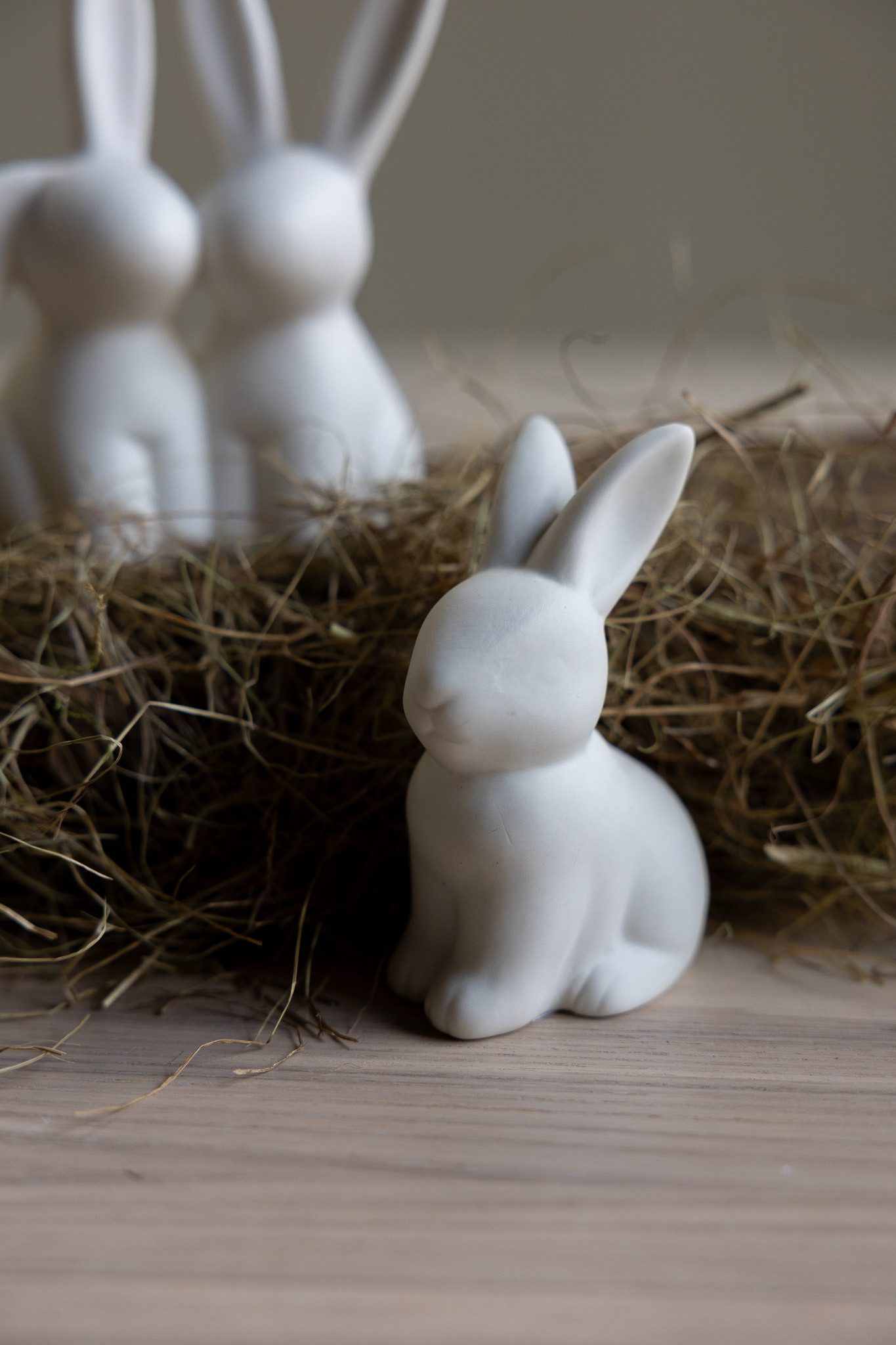 Storefactory Osterhase Oskar – Moderne Hasen-Figur, Keramik-Deko für Frühling & Ostern