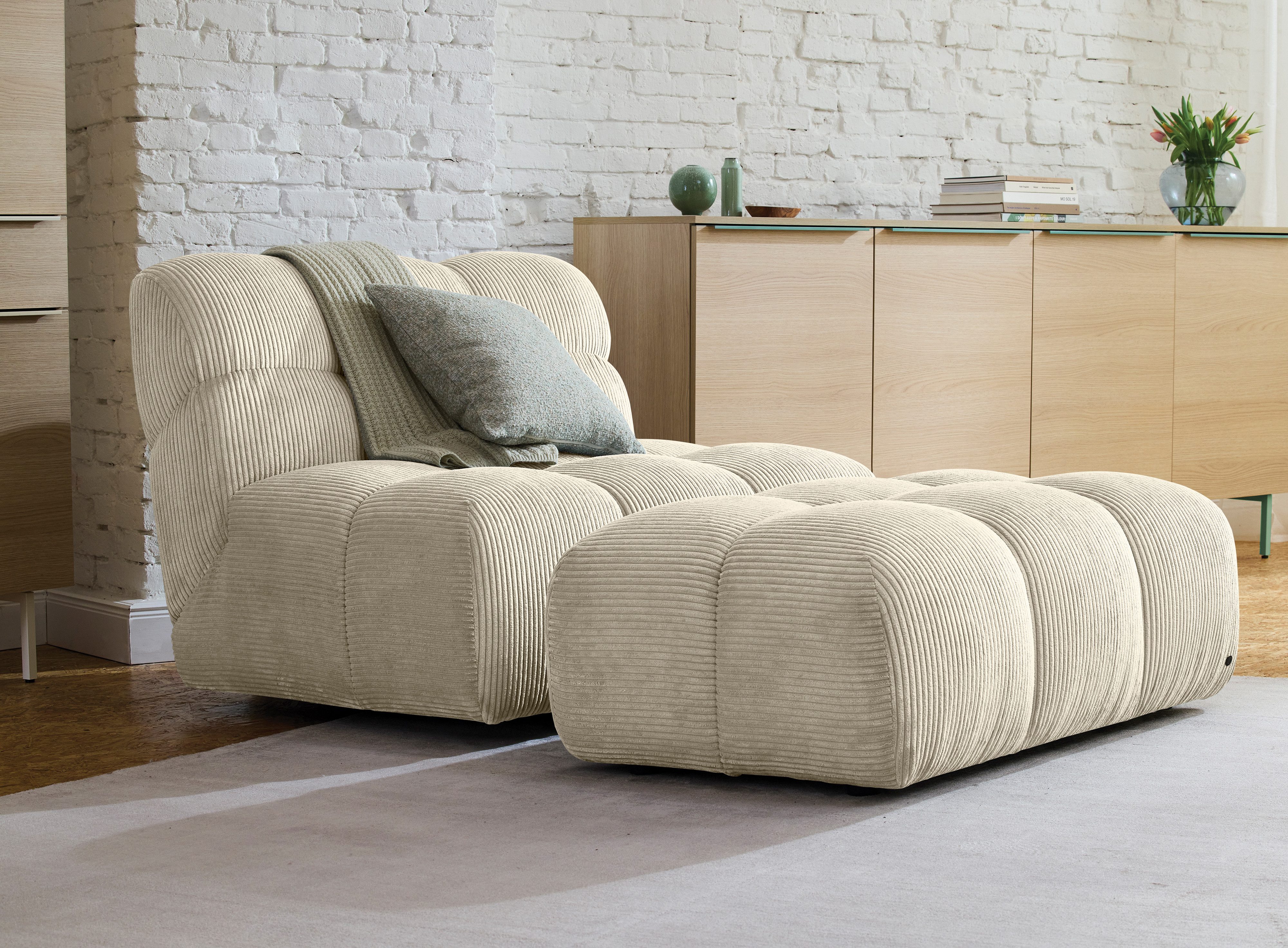 TOM TAILOR HOME Drehsessel SOFT CUBE 105 x 90 cm – angenehm weicher Sitzkomfort, stylische Retrovibes durch auffällige Steppung – 360° drehbar