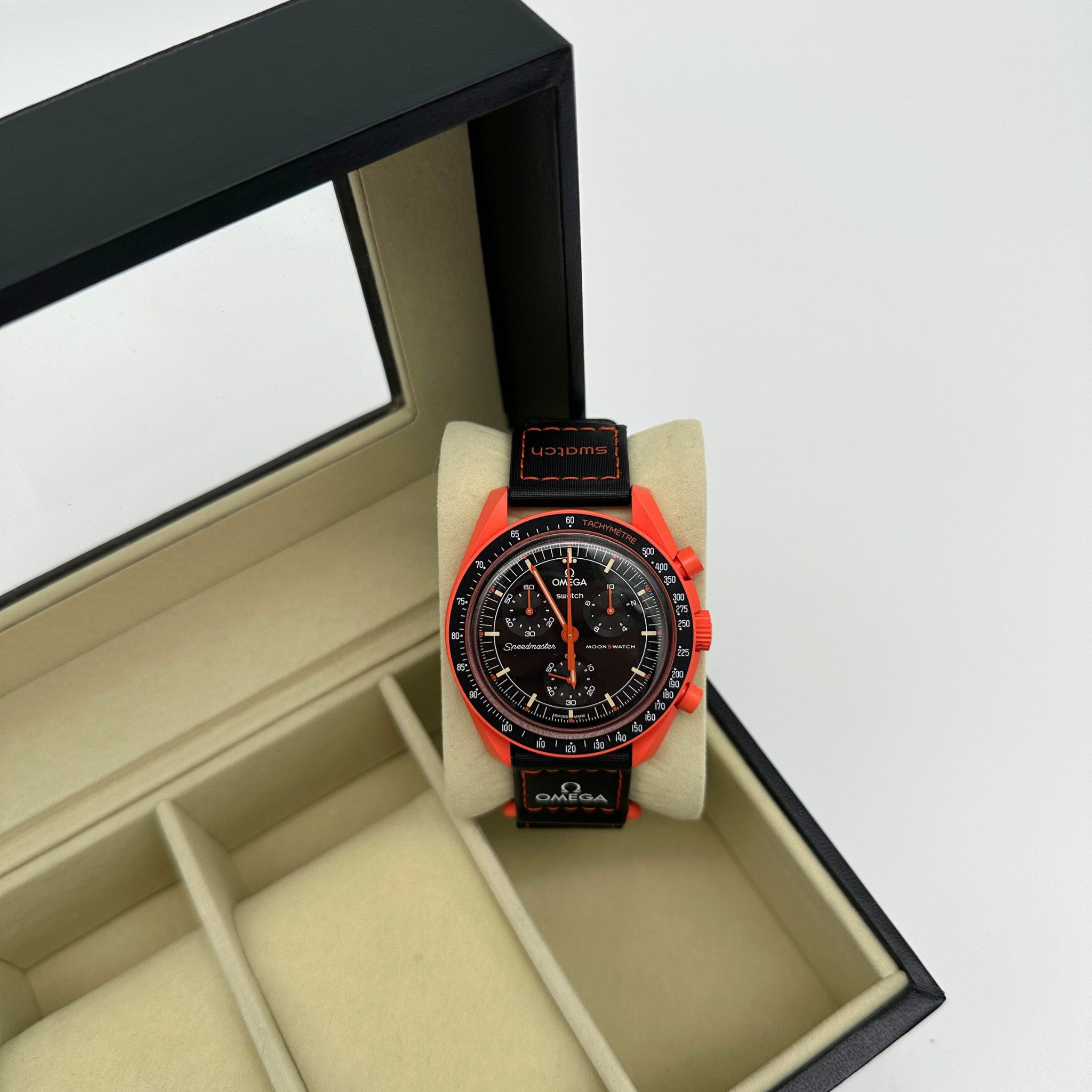 Swatch Chronograph Swatch Omega Moonswatch Mission on Earth Lava SO33O100 M günstig online kaufen