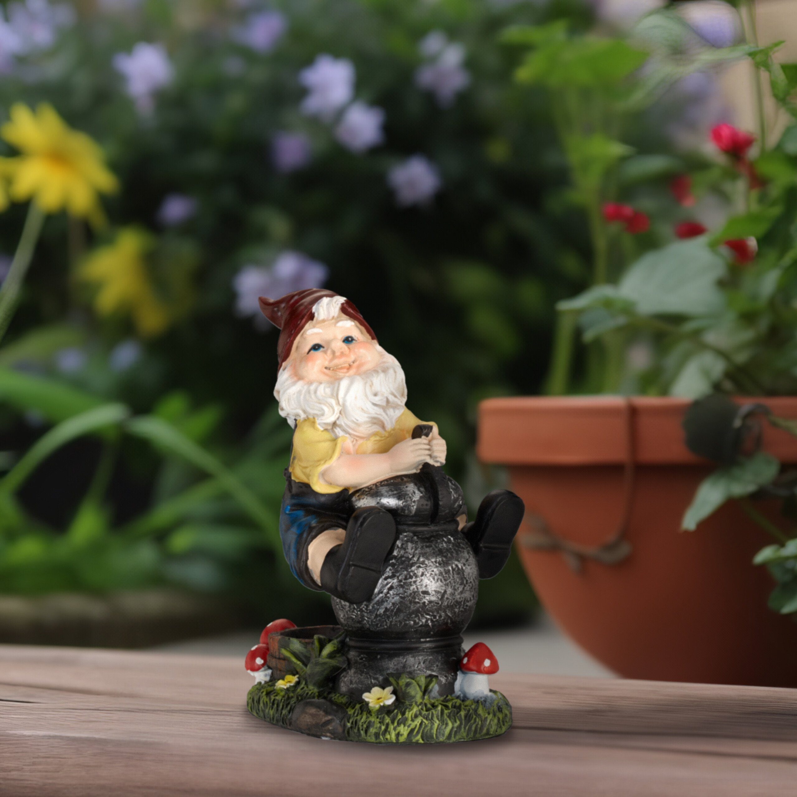 relaxdays Gartenzwerg mit Laterne günstig online kaufen