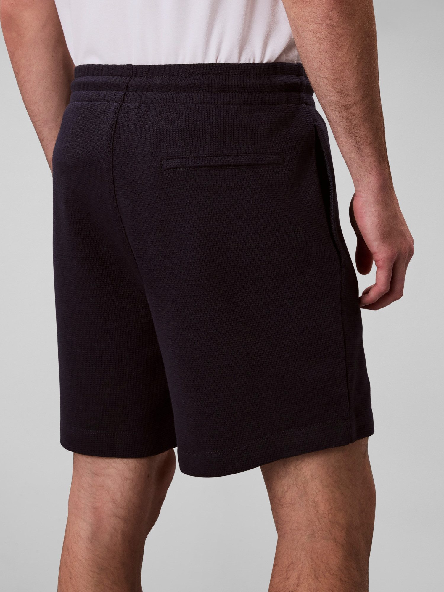 Calvin Klein Jeans Sweatshorts HD COTTON WAFFLE SHORT Mit elastischem Bund