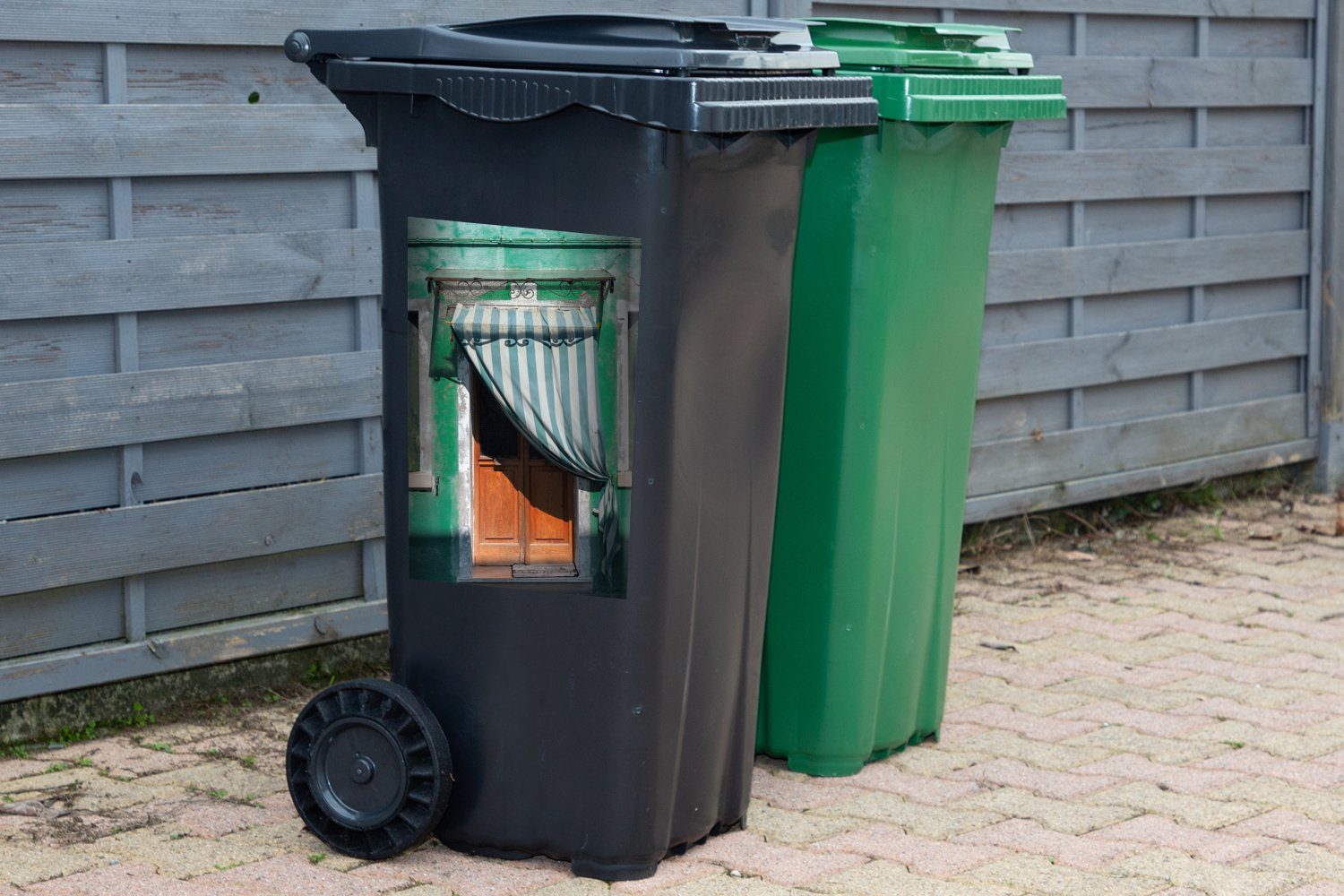 Container, Tür - Grün - Mülleimer-aufkleber, Abfalbehälter Architektur (1 Wandsticker Mülltonne, Haus - St), Sticker, MuchoWow - Fensterläden