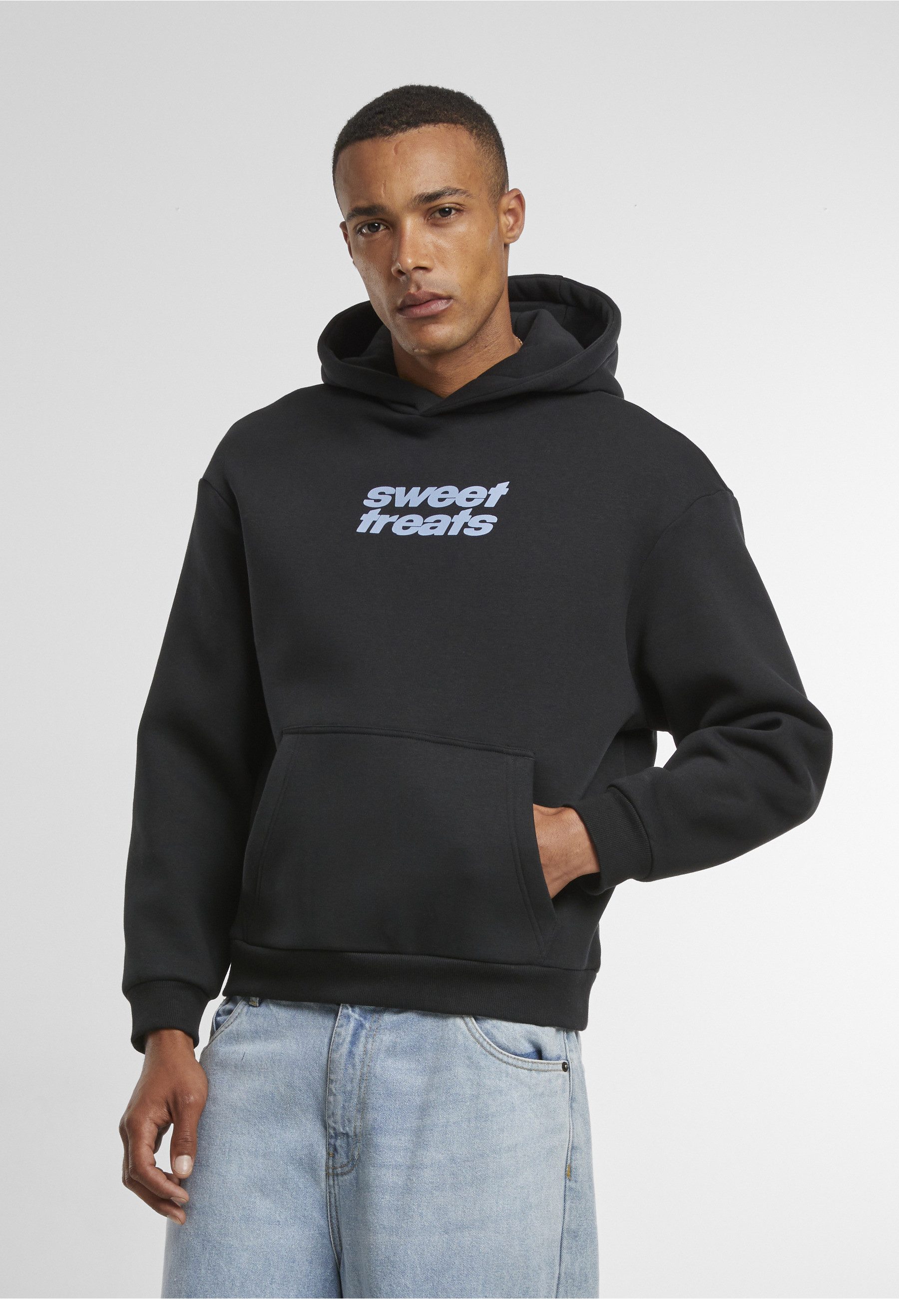 Upscale by Mister Tee Kapuzenpullover Upscale by Mister Tee Sweet Treats Fluffy Hoody (1-tlg)