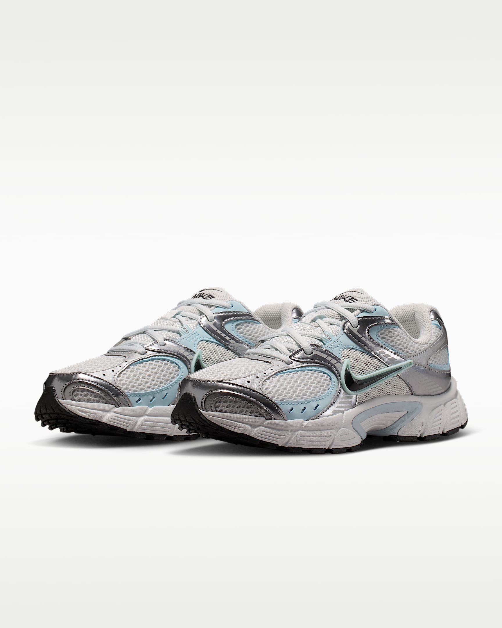 Nike Sportswear V5 RNR Sneaker inspiriert vom Design des Y2K Nike Vomero 5