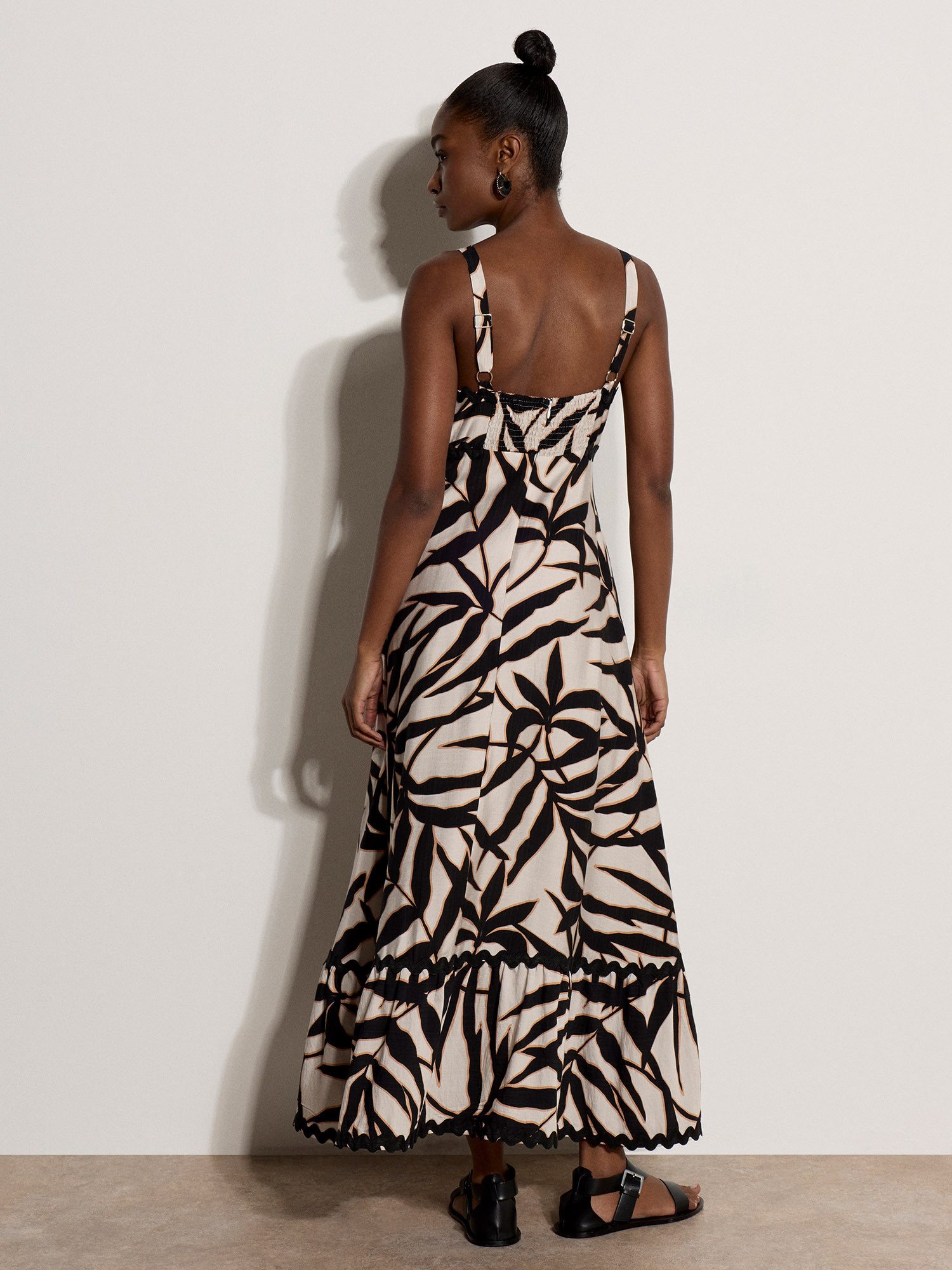 Apricot Maxikleid Langes, gemustertes Kleid mit Smockdetails