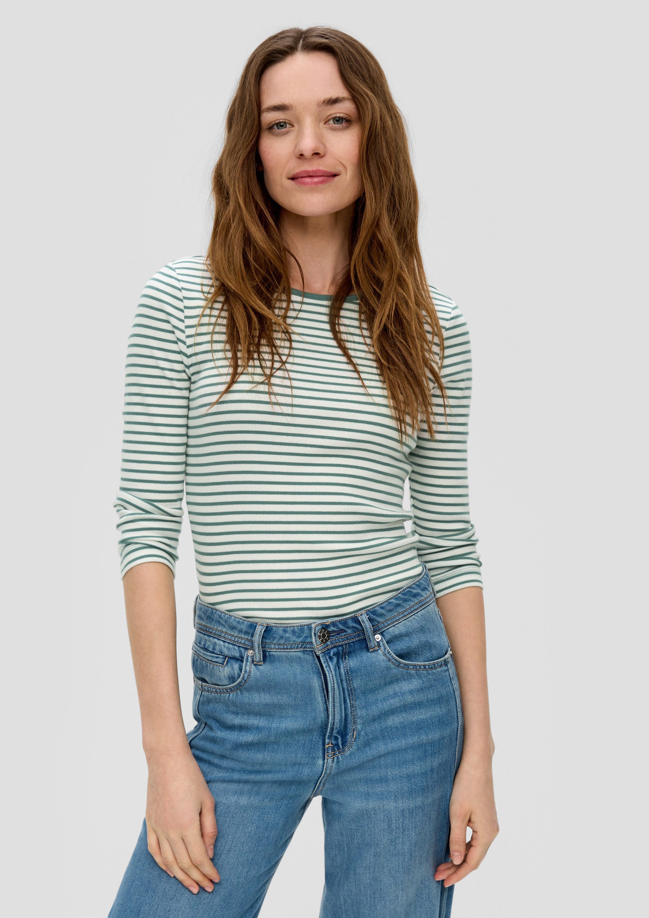 s.Oliver Langarmshirt T-Shirt Gestreiftes Shirt aus Baumwoll-Stretch mit Rückenausschnitt