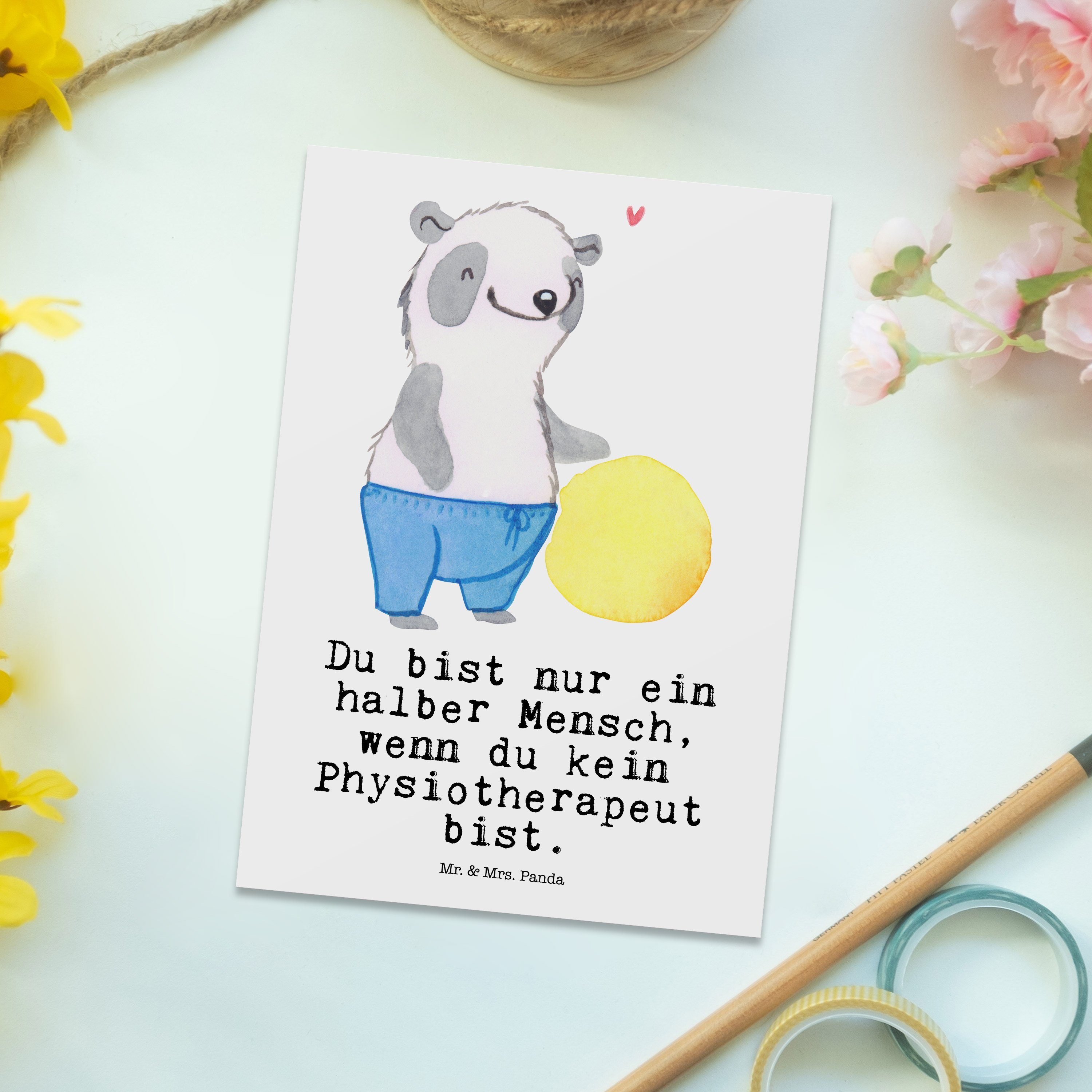 & - Herz Mrs. Physiotherapeut mit Danke, Geschenk, Ansichtskarte, Weiß Panda Dan - Postkarte Mr.