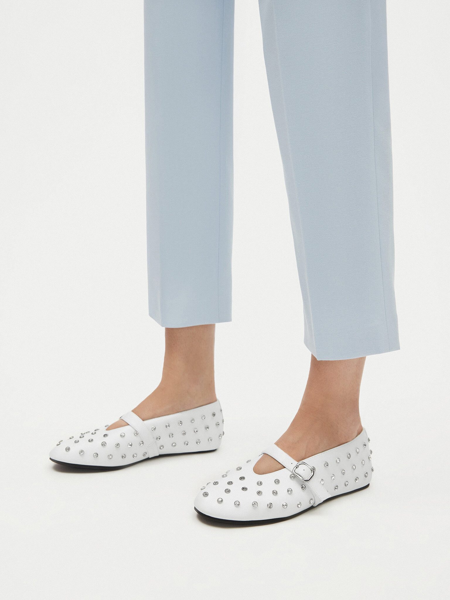 Badura Badura Frauen-Ballerinas White NASTU-D005-68-5 Ballerina