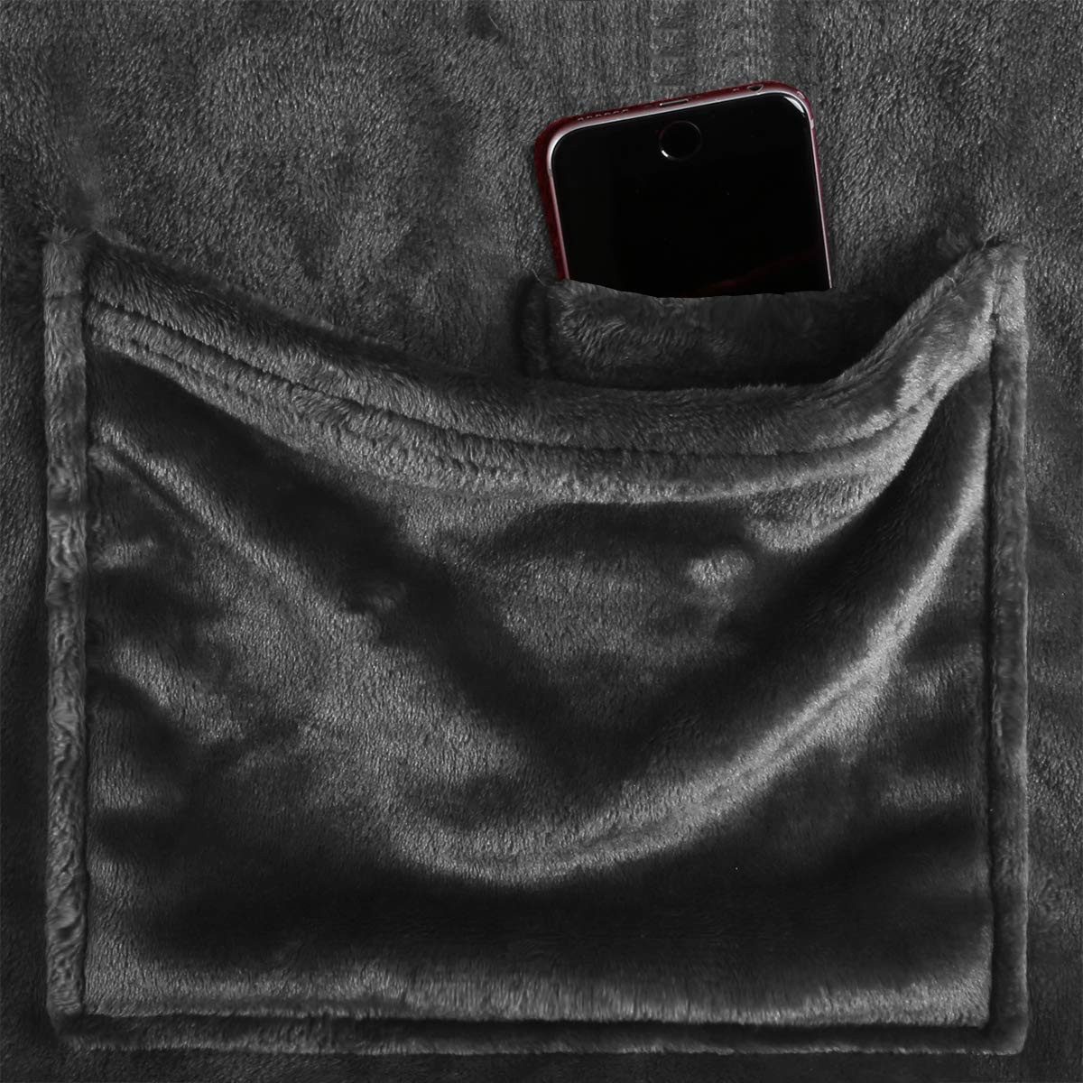 Wohndecke - flauschige tragbare Kuscheldecke mit Ärmeln und Fußtasche - TV günstig online kaufen