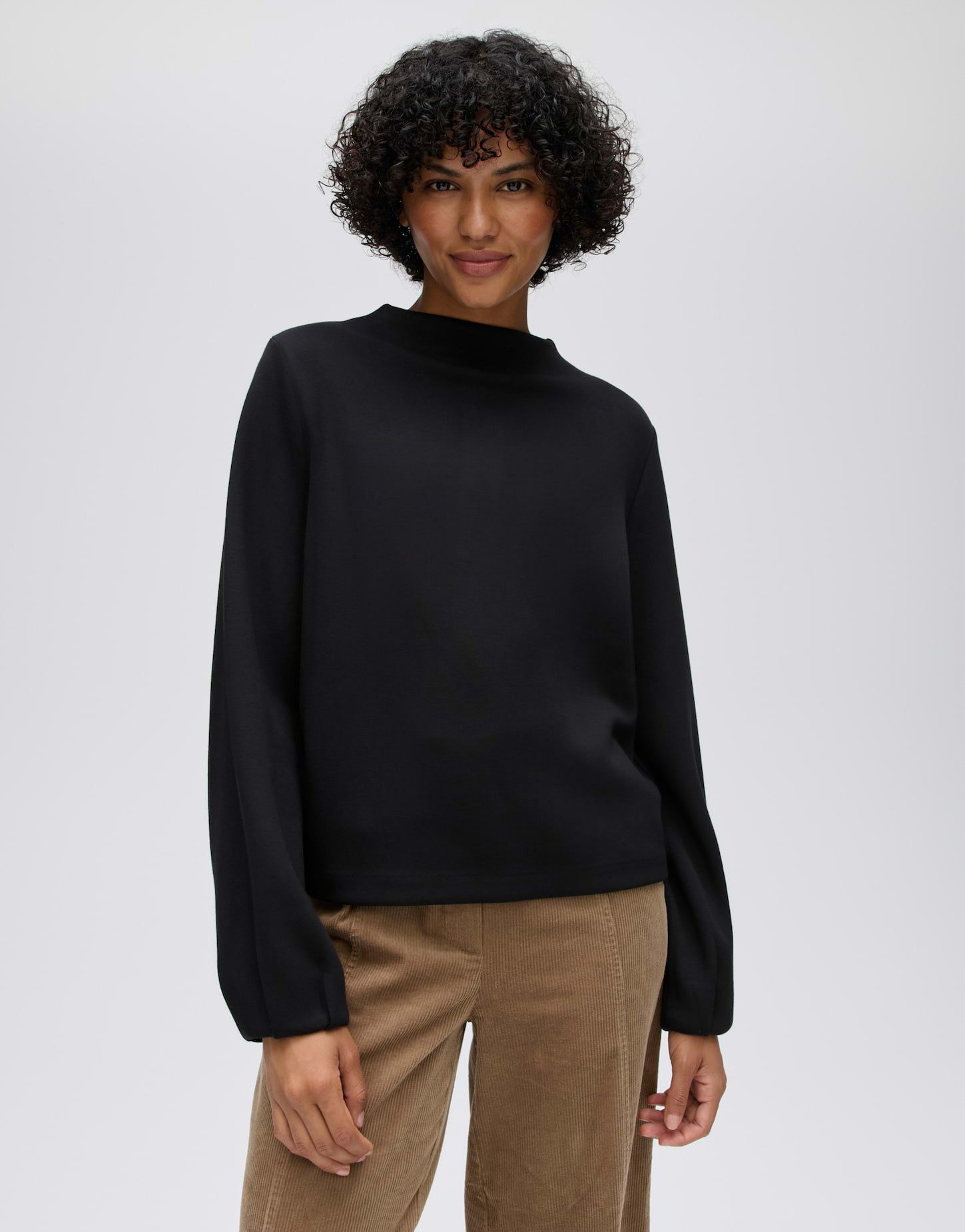 OPUS Sweatshirt Gisinna aus weicher Sweatware Verkürzte Silhouette mit feinem Faltendetail am Ärmel