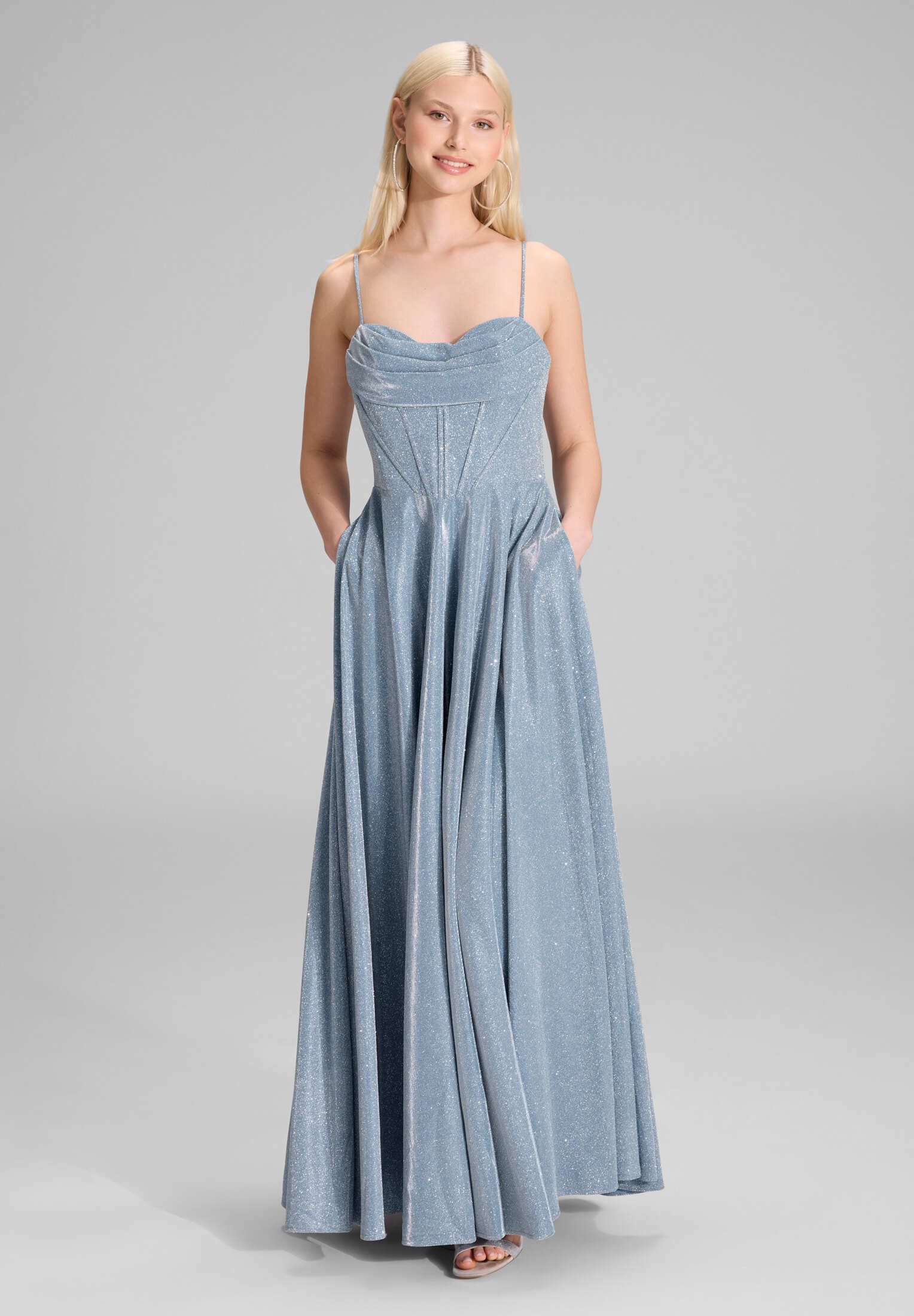 Hey Kyla Abendkleid - Schimmerndes Abendkleid mit Drapierung Taillierter Schnitt mit ausgestelltem Rockteil