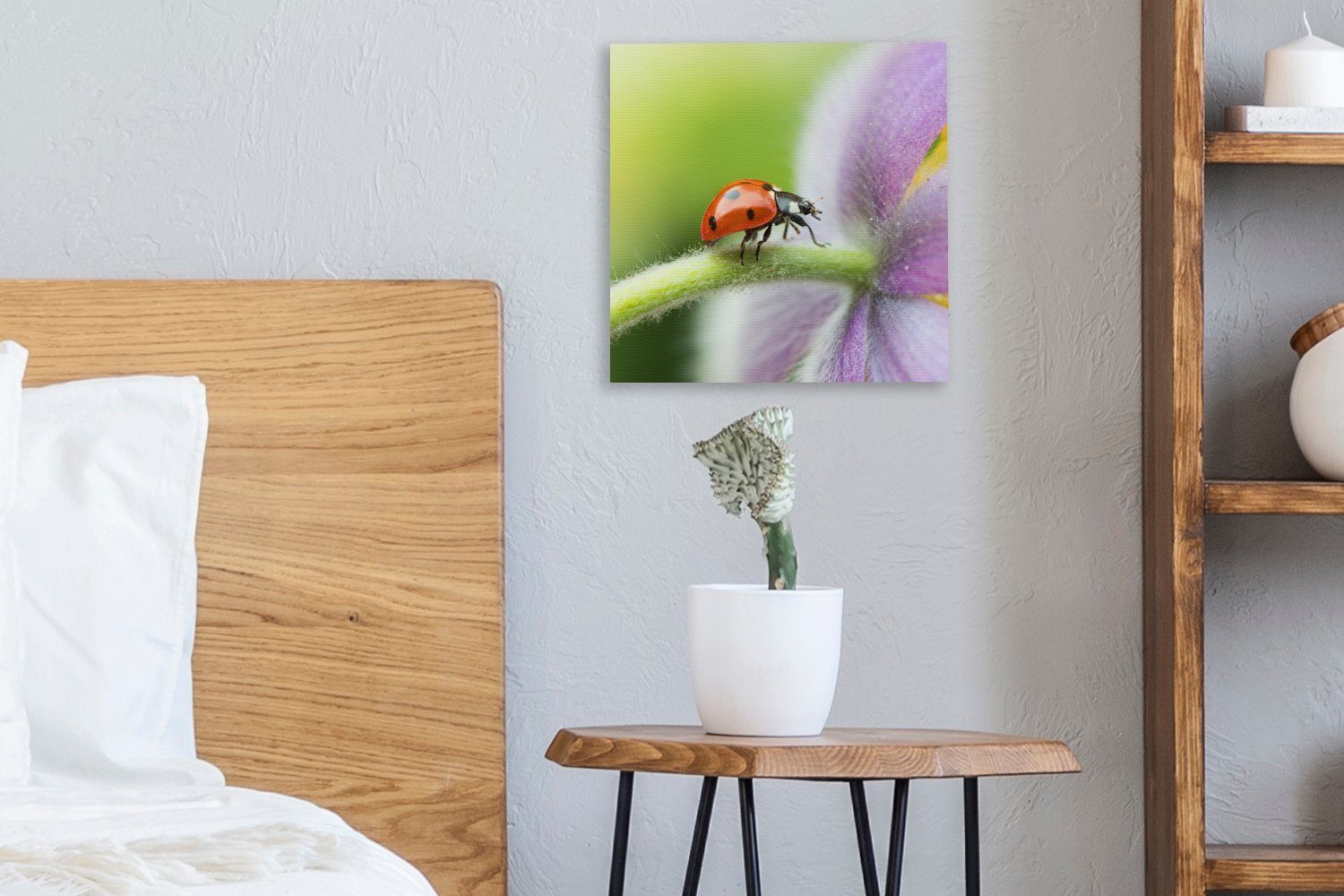OneMillionCanvasses® Leinwandbild für Marienkäfer (1 Blume, auf St), Bilder Wohnzimmer einer Schlafzimmer Leinwand