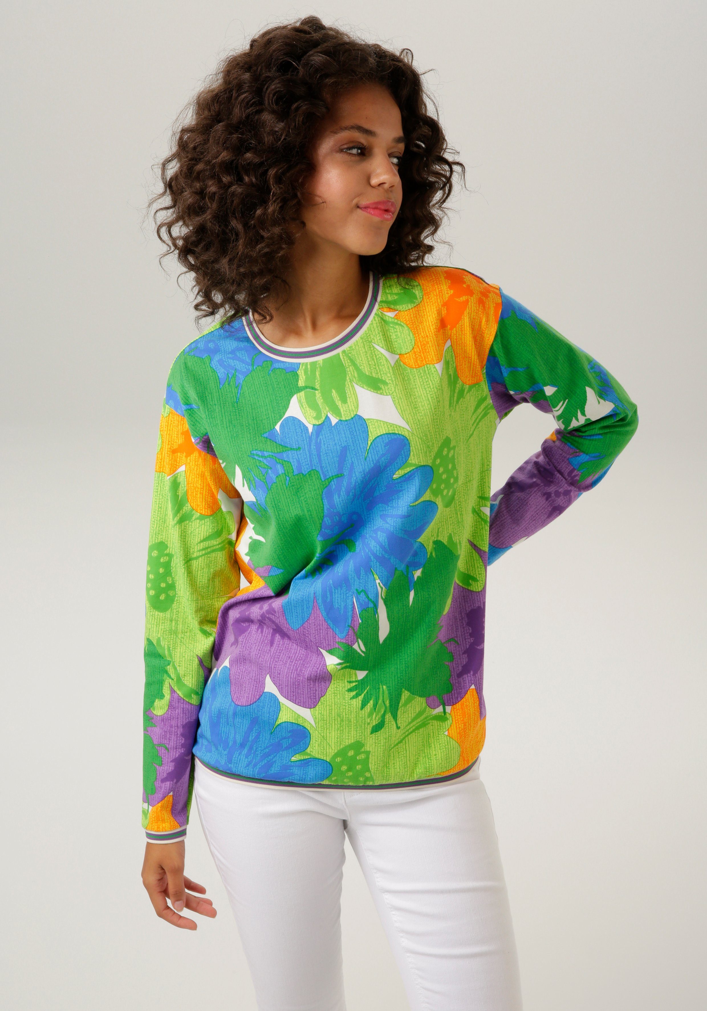 Aniston CASUAL Sweatshirt mit großflächigen Blüten und Blättern bedruckt - NEUE KOLLEKTION