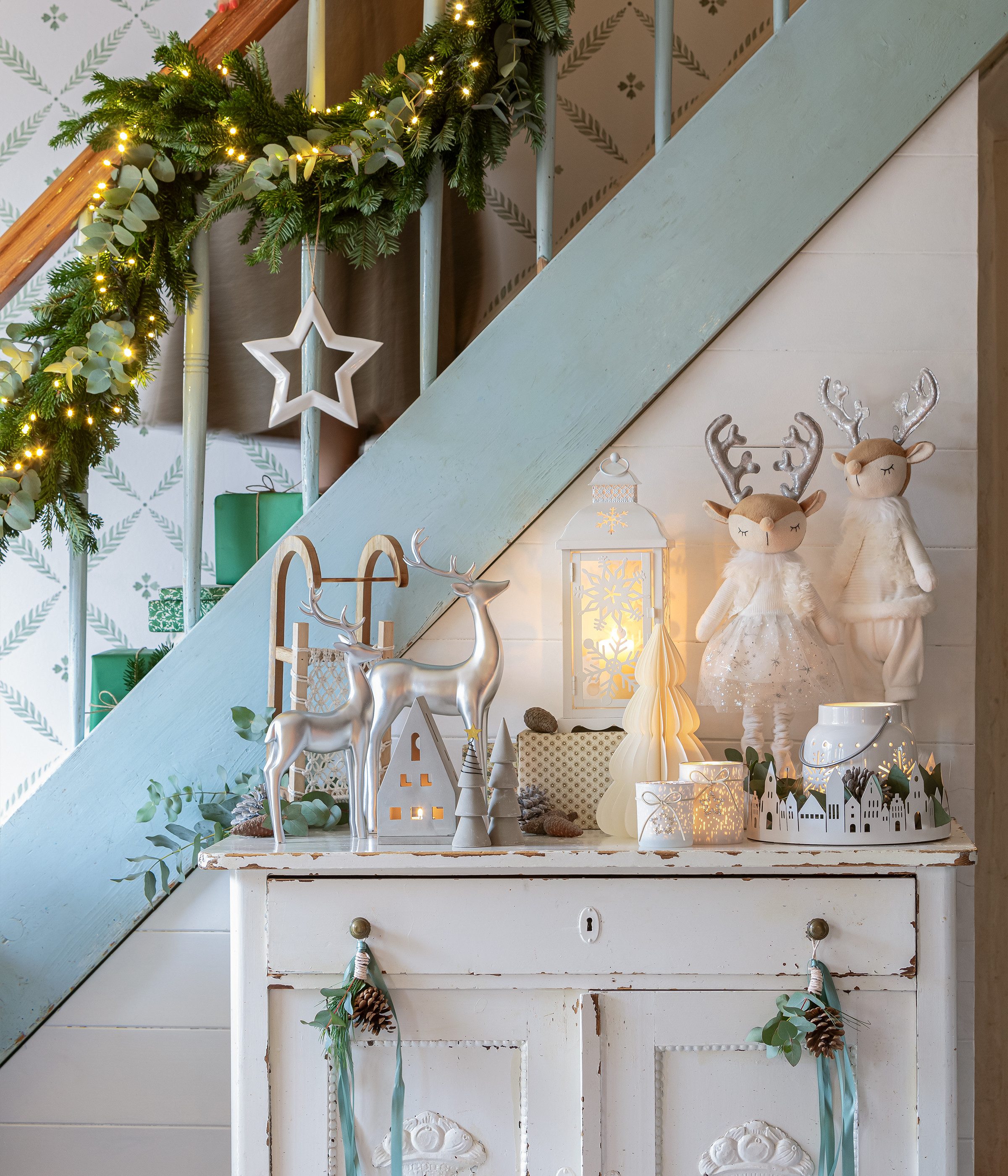 Dehner Weihnachtsfigur Dekofigur Rentier, Weihnachtsschmuck, Polyresin, günstig online kaufen