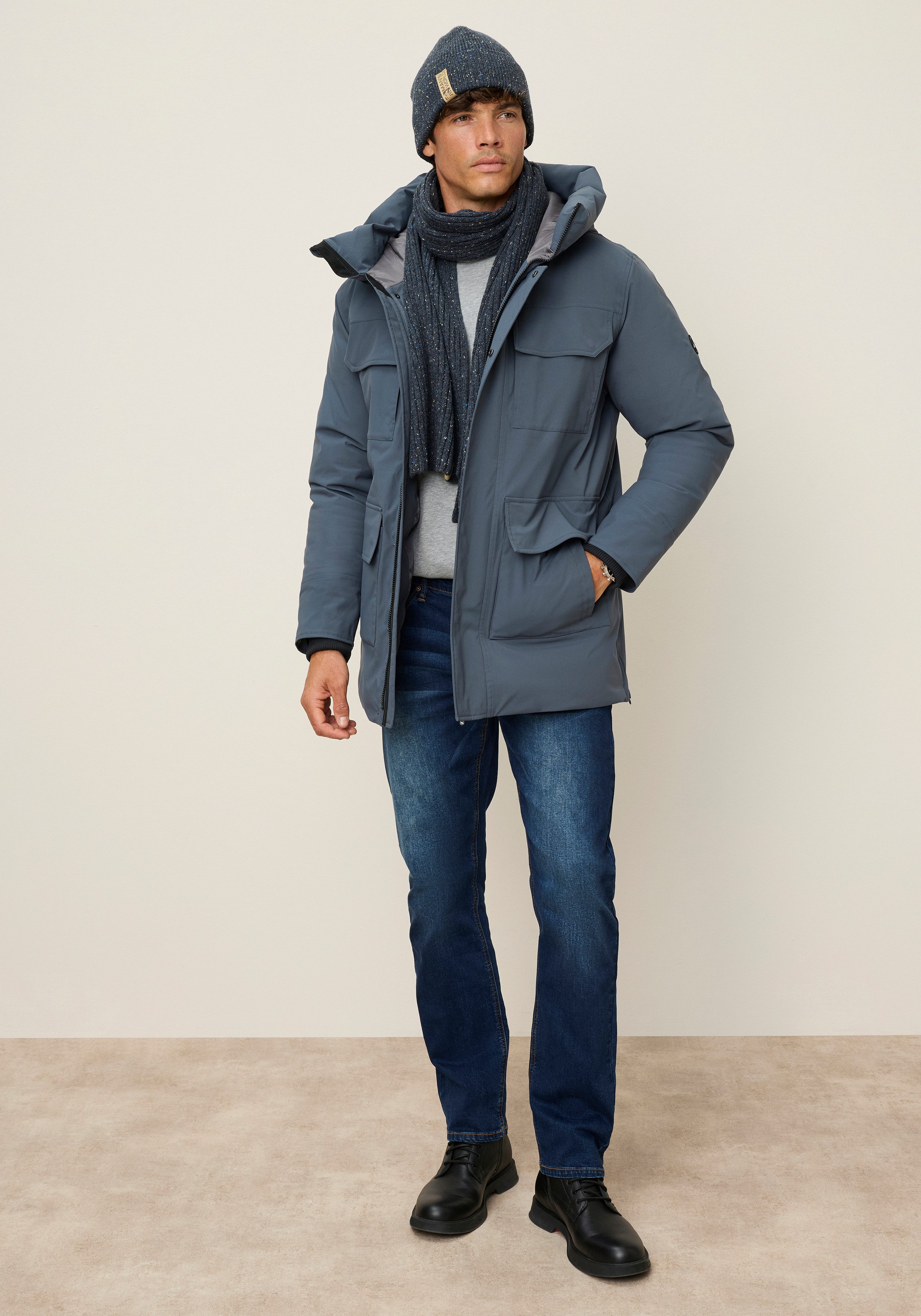 Zum Outfit 10
