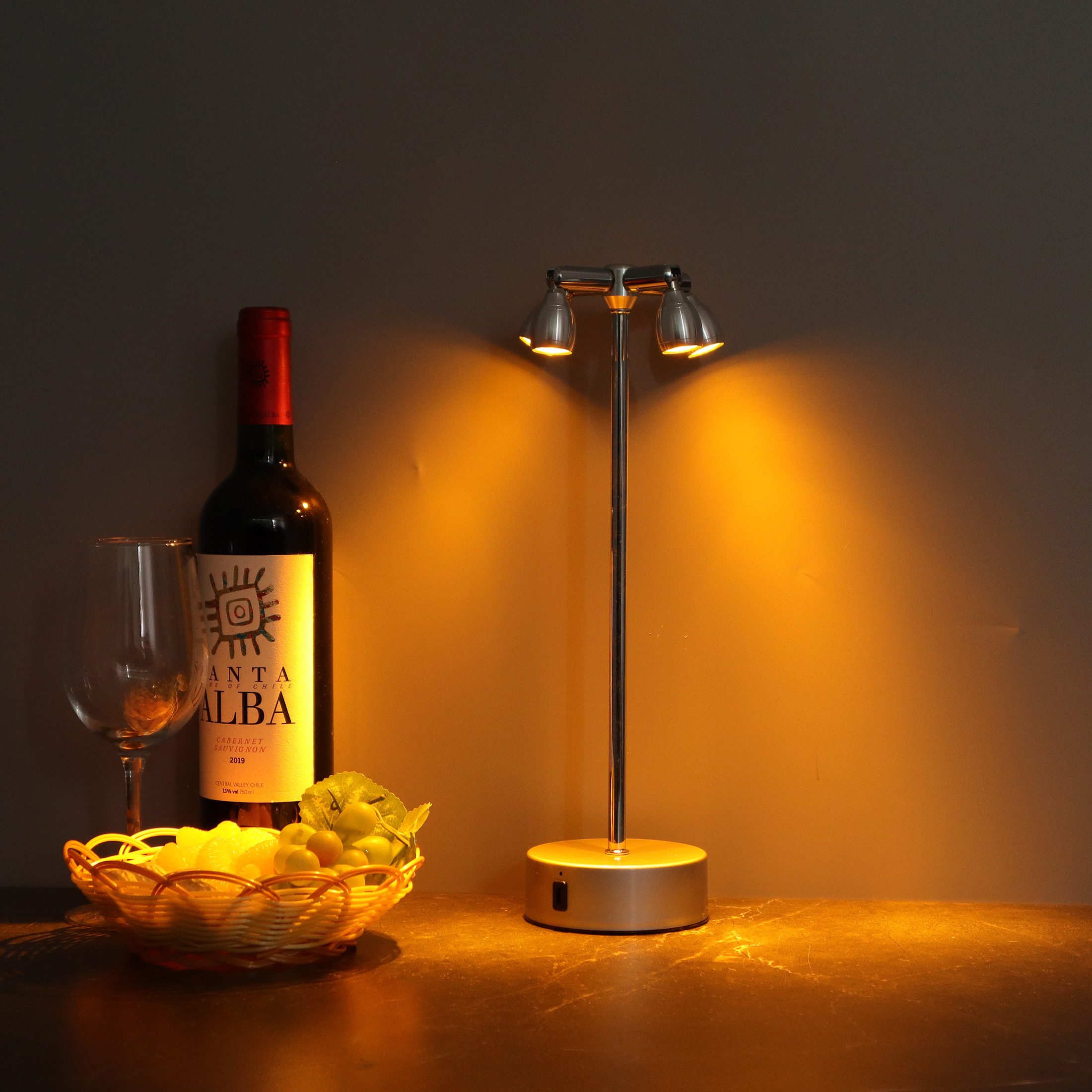 Luckice LED Tischleuchte Kabellose LED Tischlampe mit 3000mAh Akku, 4-Stufen-Licht, Touch-Dimmung, 3 Farbtemperaturen (3000K/4000K/6000K), 180°/320° verstellbar – Bild 3 von 5