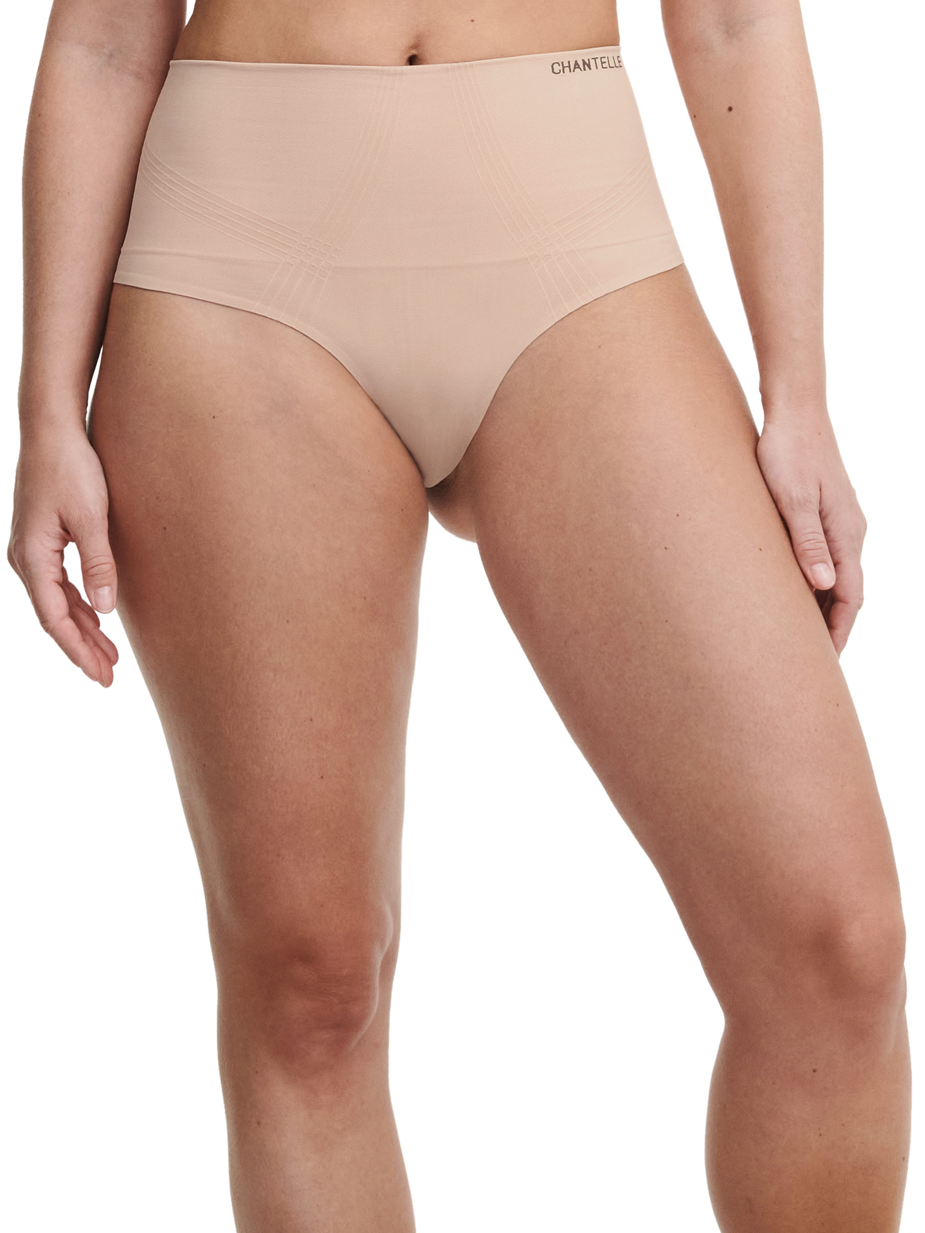 Chantelle Shapingstring SMOOTH COMFORT glättender Effekt, mit hoher Taille