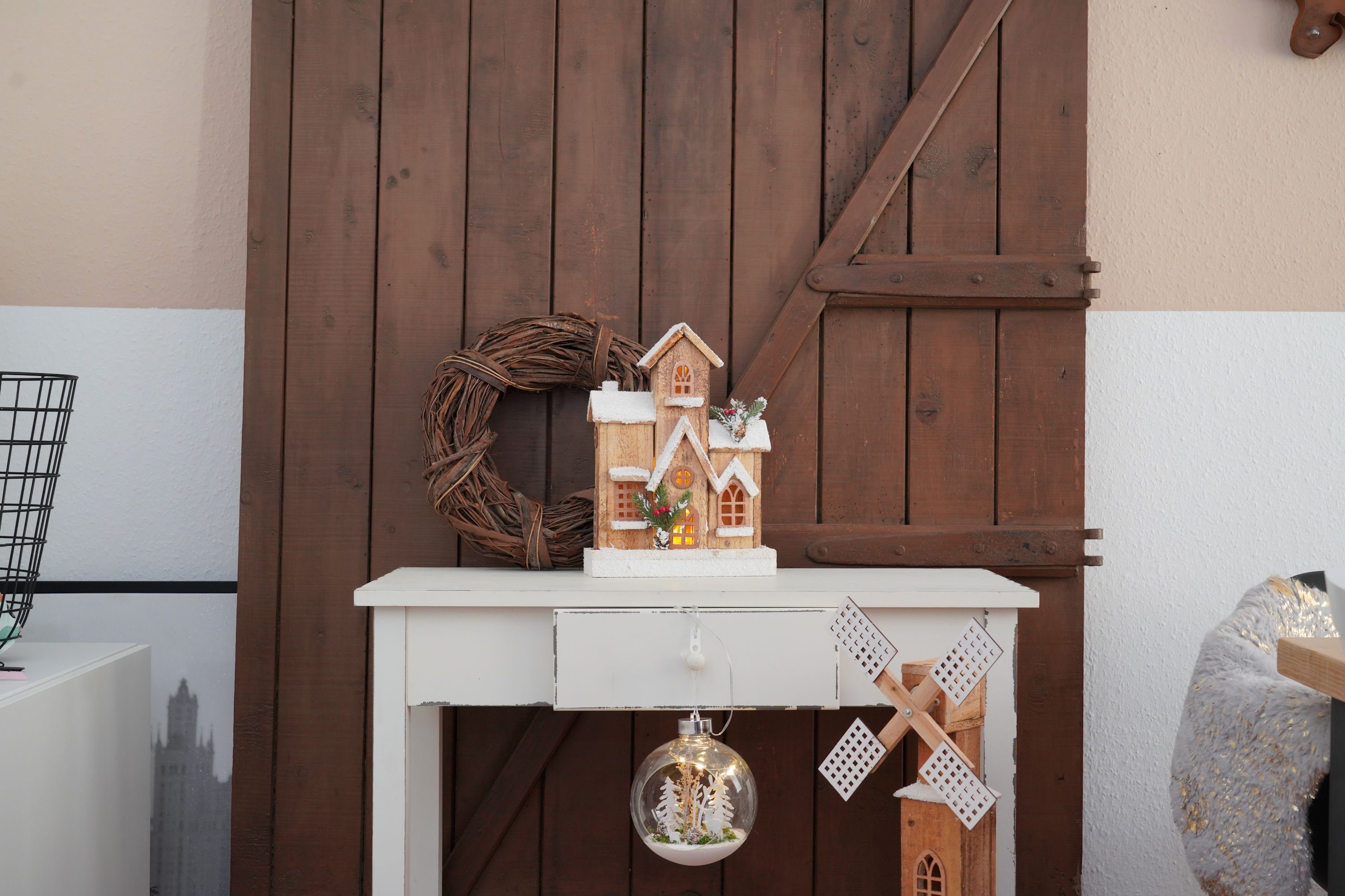 Spetebo Weihnachtshaus LED Haus mit Schneedach - Weihnachtshaus 24x33 cm, B günstig online kaufen